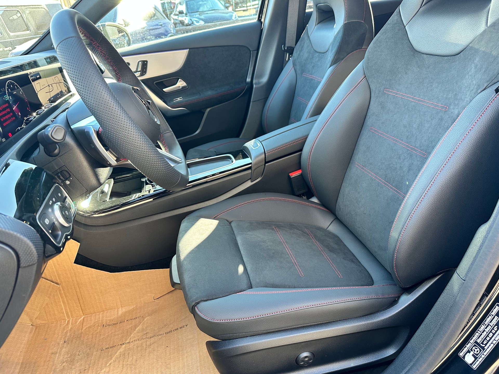 MERCEDES-BENZ A 250 AMG Line 4Matic-image-10