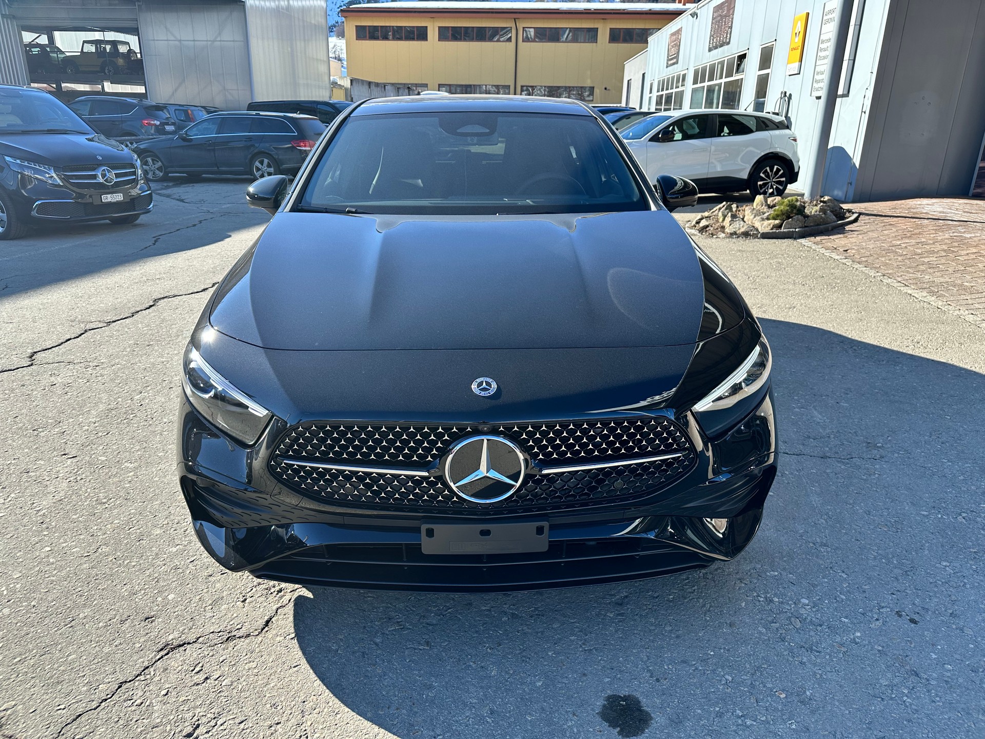 MERCEDES-BENZ A 250 AMG Line 4Matic-showroom-element-3