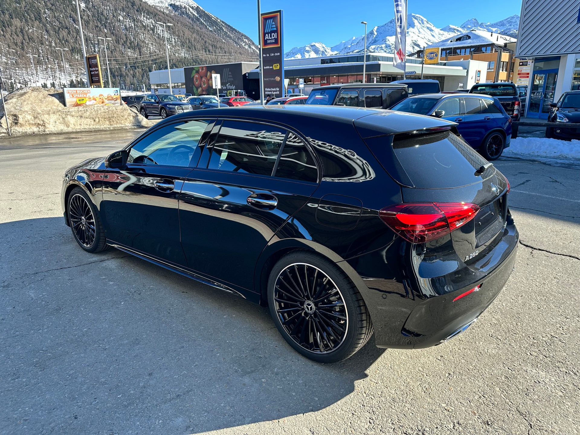 MERCEDES-BENZ A 250 AMG Line 4Matic-image-6