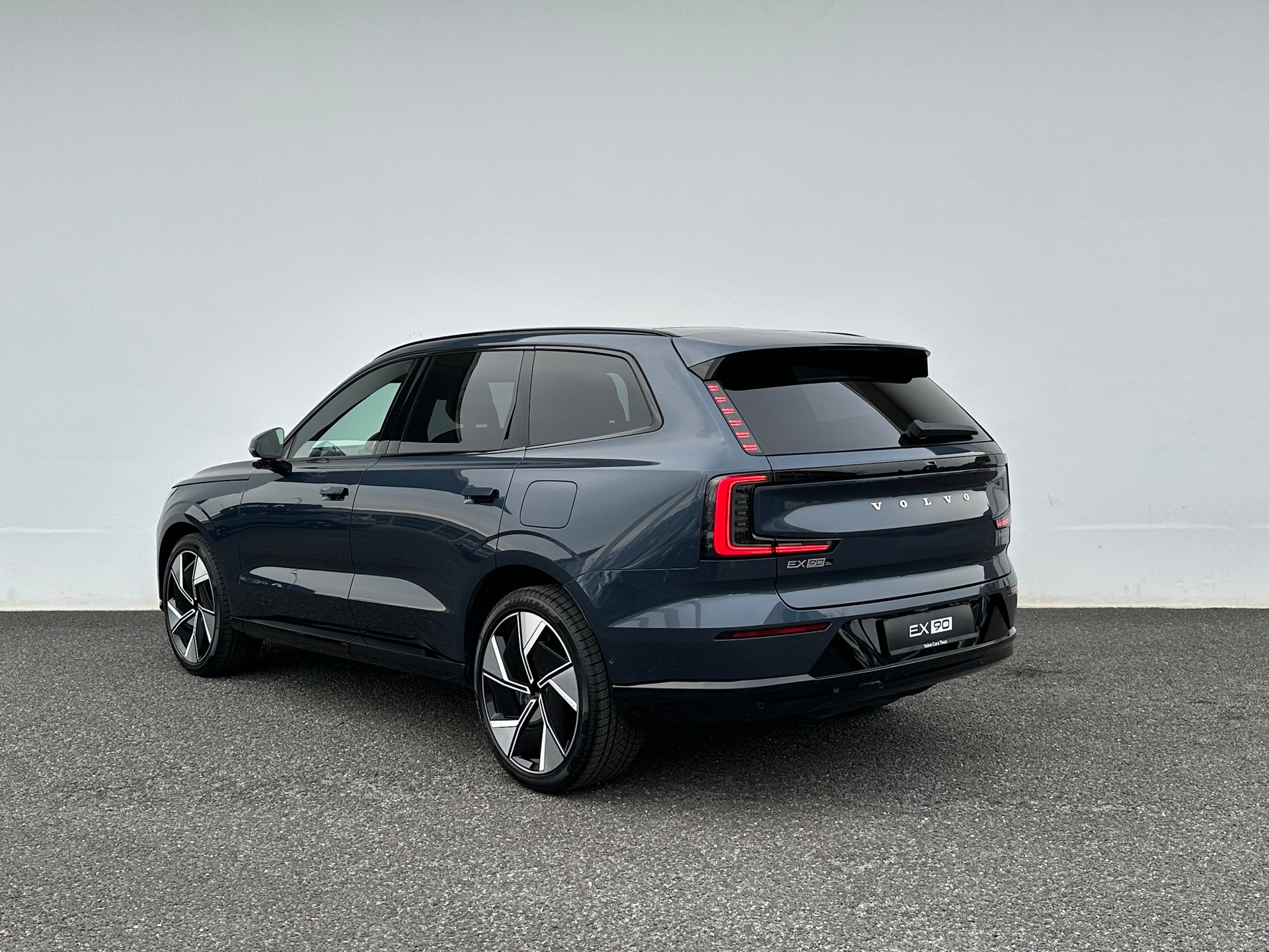 VOLVO EX90 Twin Ultra AWD-image-5
