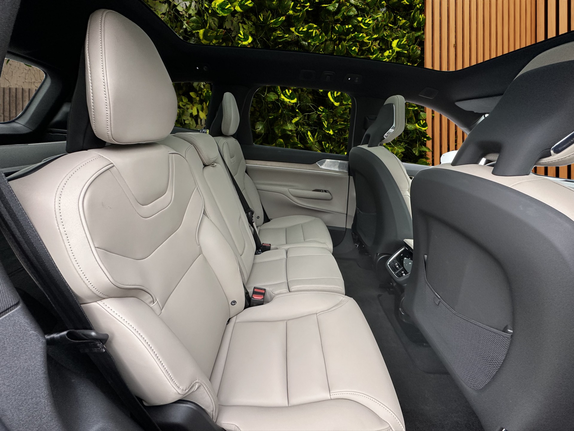 VOLVO EX90 Twin Ultra AWD-image-13