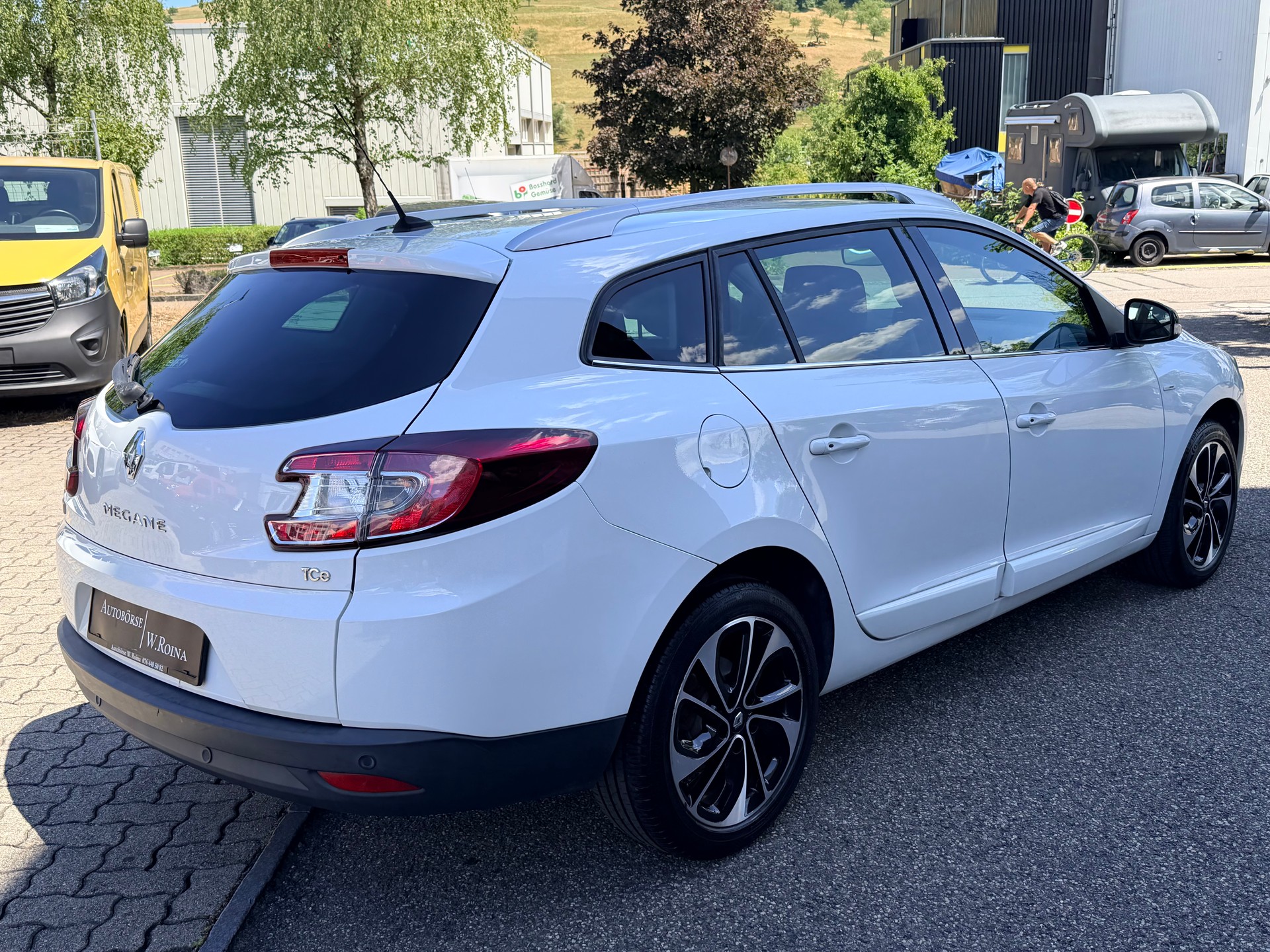 RENAULT Mégane Grandtour 1.2 16V Turbo Swiss Edition-image-2