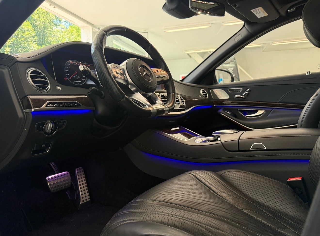 MERCEDES-BENZ S 65 V12 AMG lang-image-8