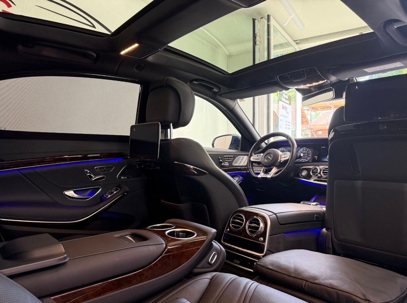MERCEDES-BENZ S 65 V12 AMG lang-image-17