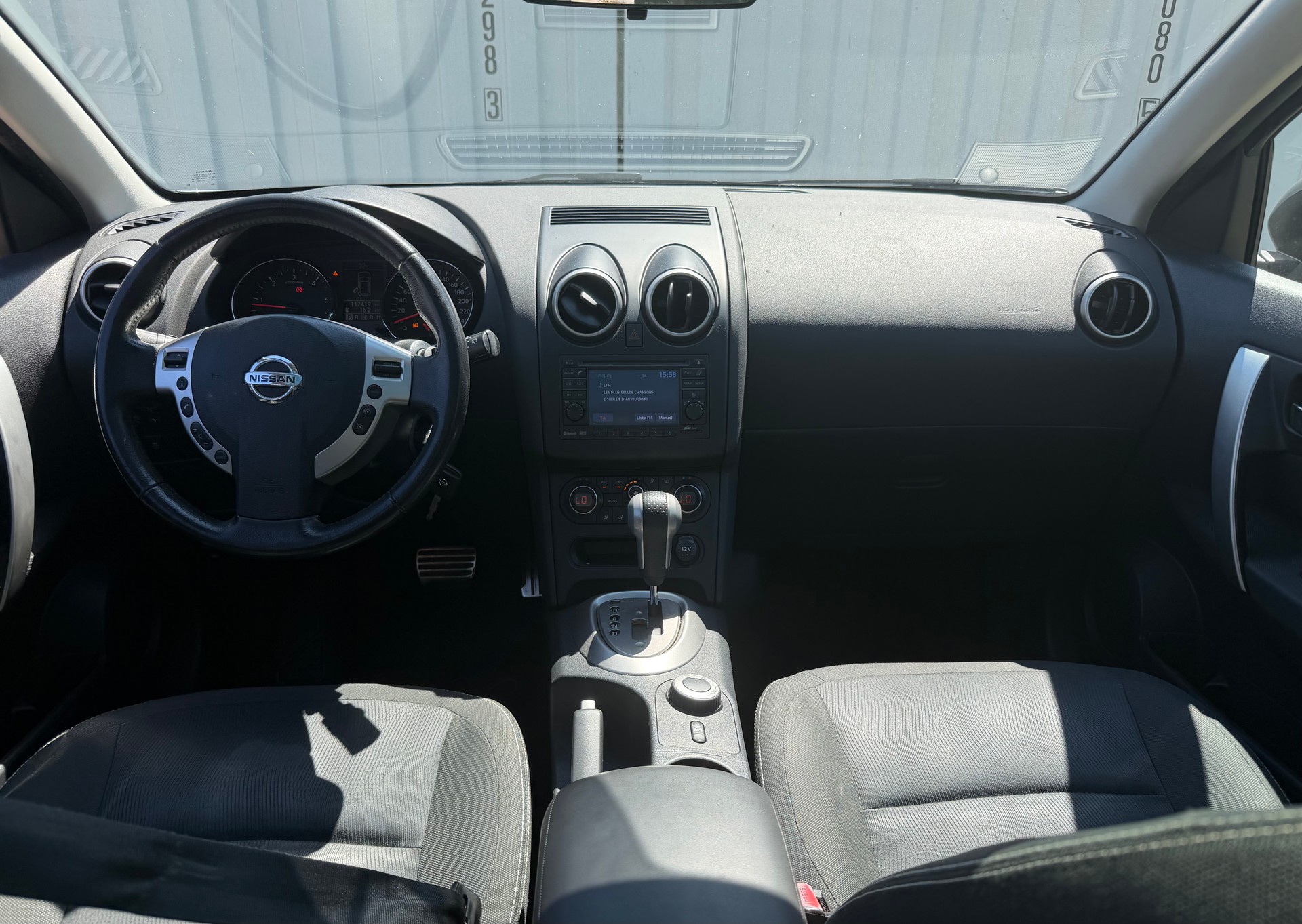 NISSAN Qashqai 2.0 dCi 4WD tekna Automatic-image-9