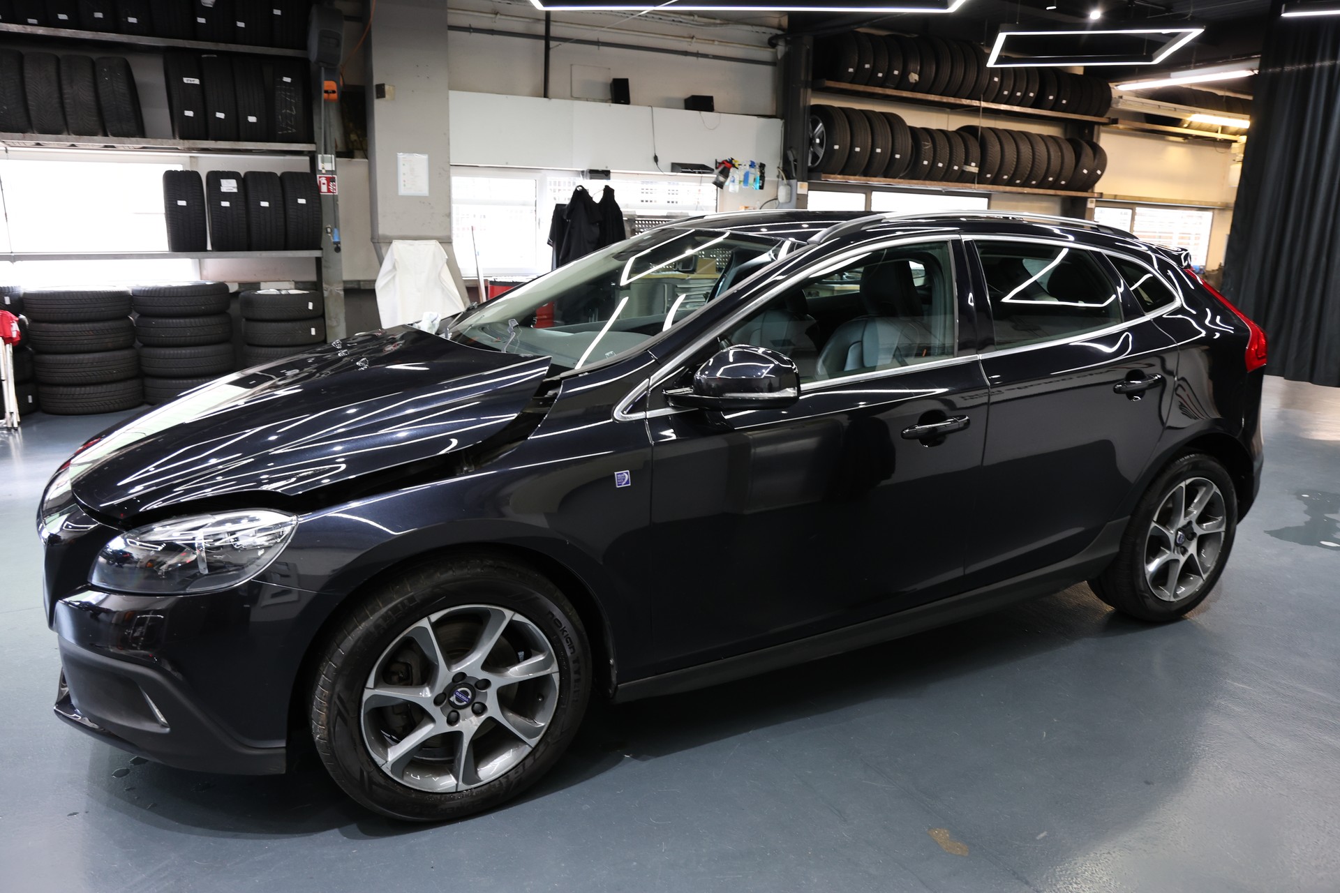VOLVO V40 Cross Country T5 AWD Summum Geartronic-image-7