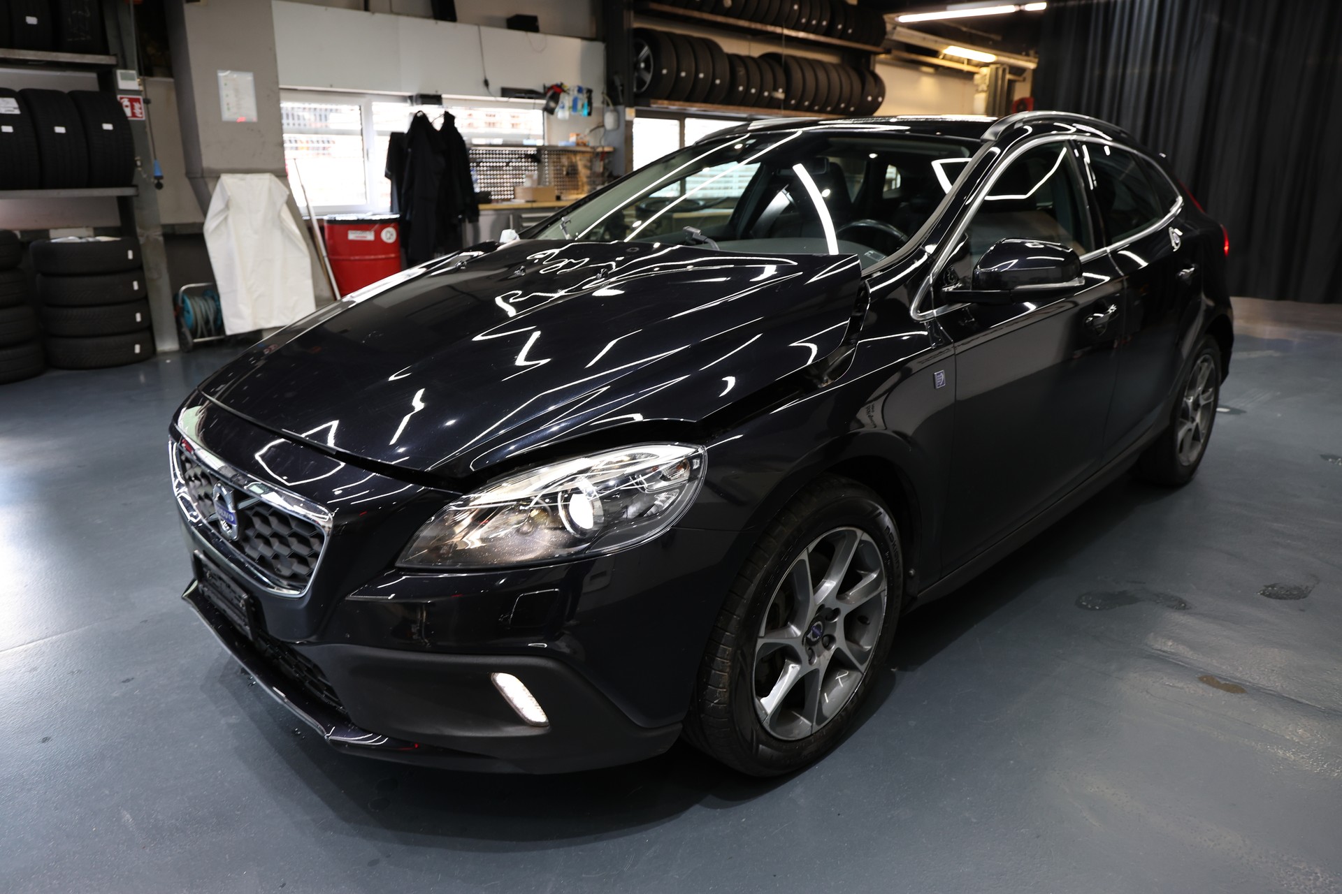 VOLVO V40 Cross Country T5 AWD Summum Geartronic-image-0