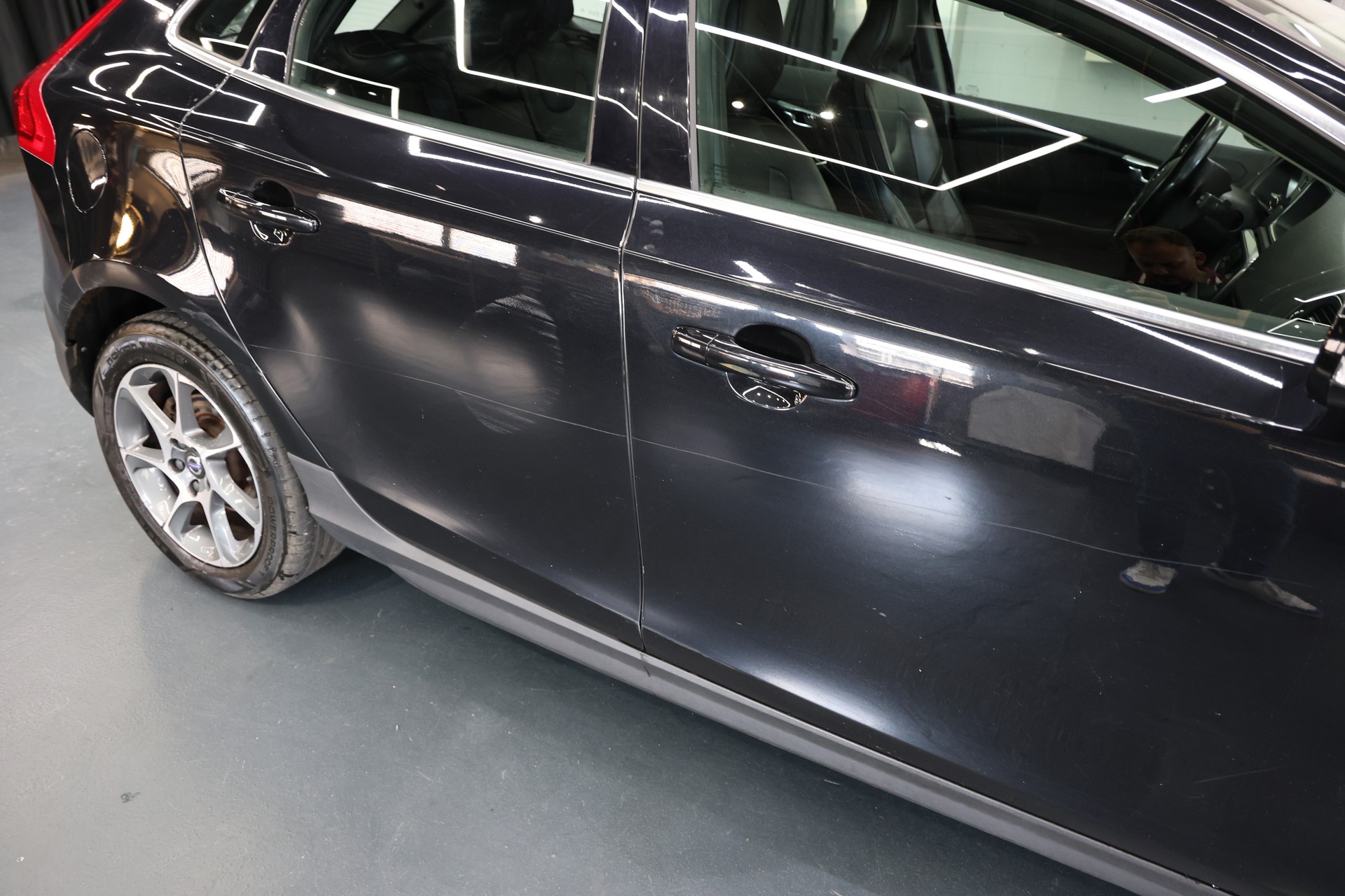 VOLVO V40 Cross Country T5 AWD Summum Geartronic-image-3