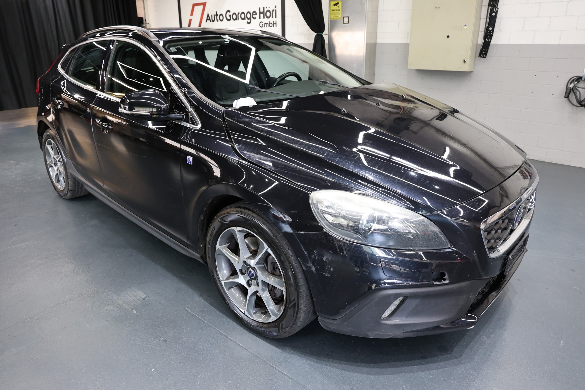 VOLVO V40 Cross Country T5 AWD Summum Geartronic-image-4