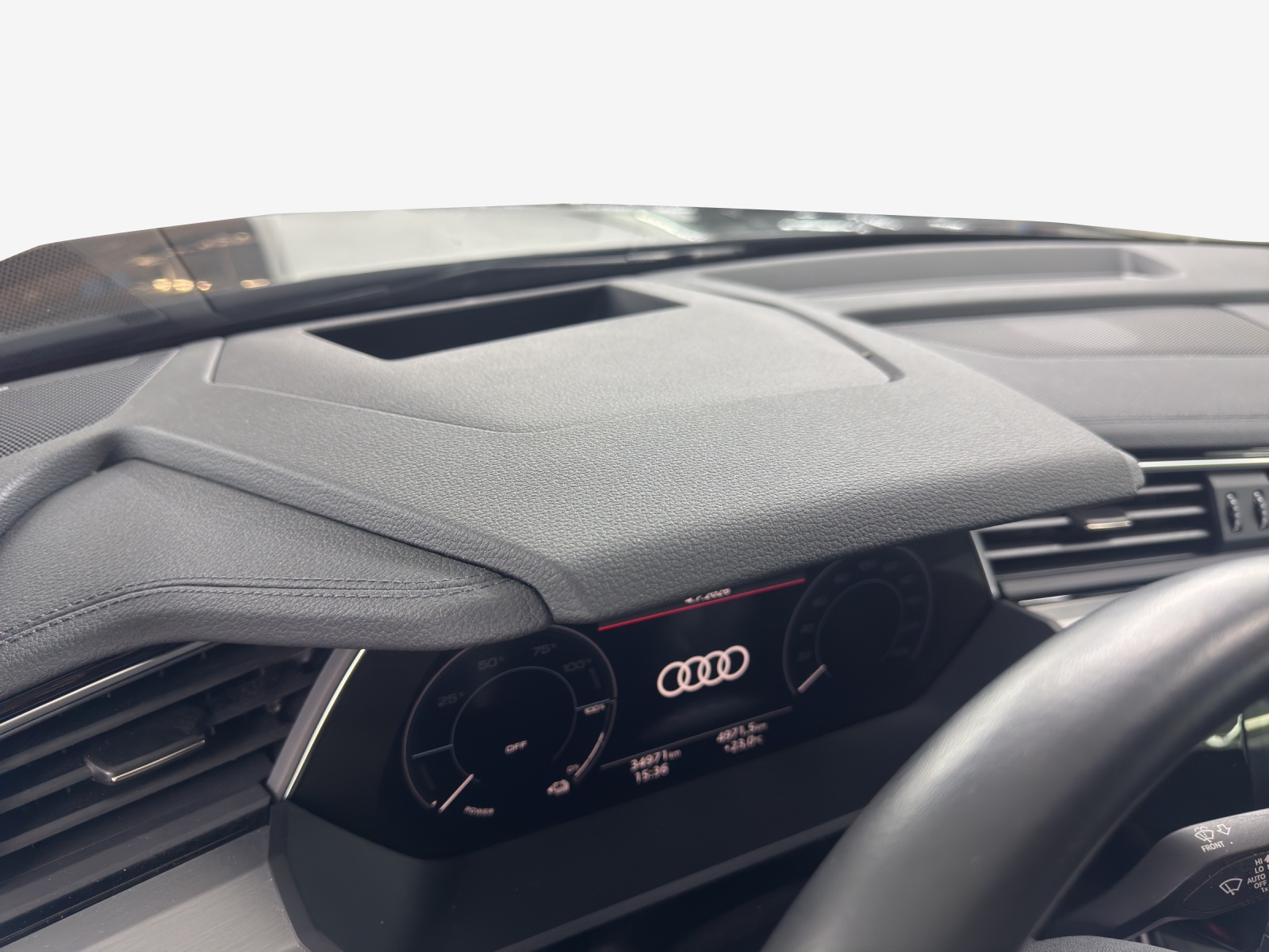 AUDI e-tron 55 S Line quattro-image-15
