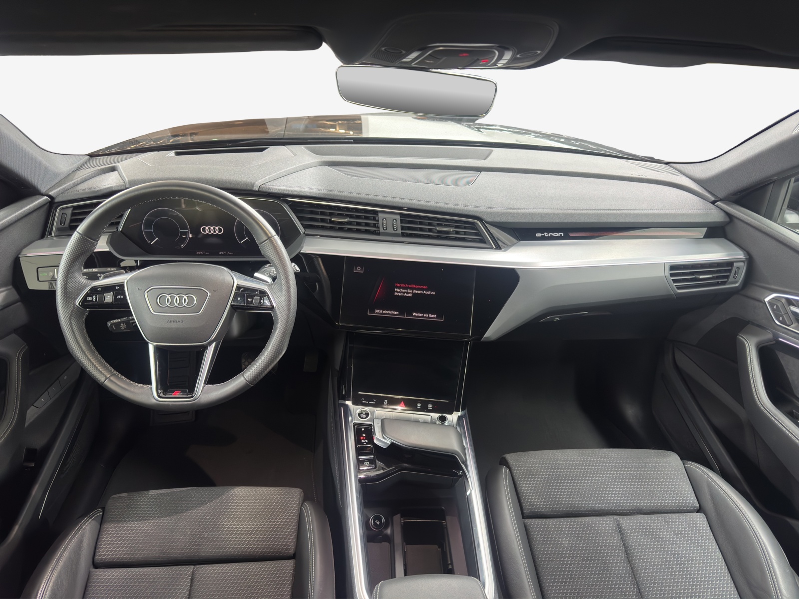 AUDI e-tron 55 S Line quattro-image-8