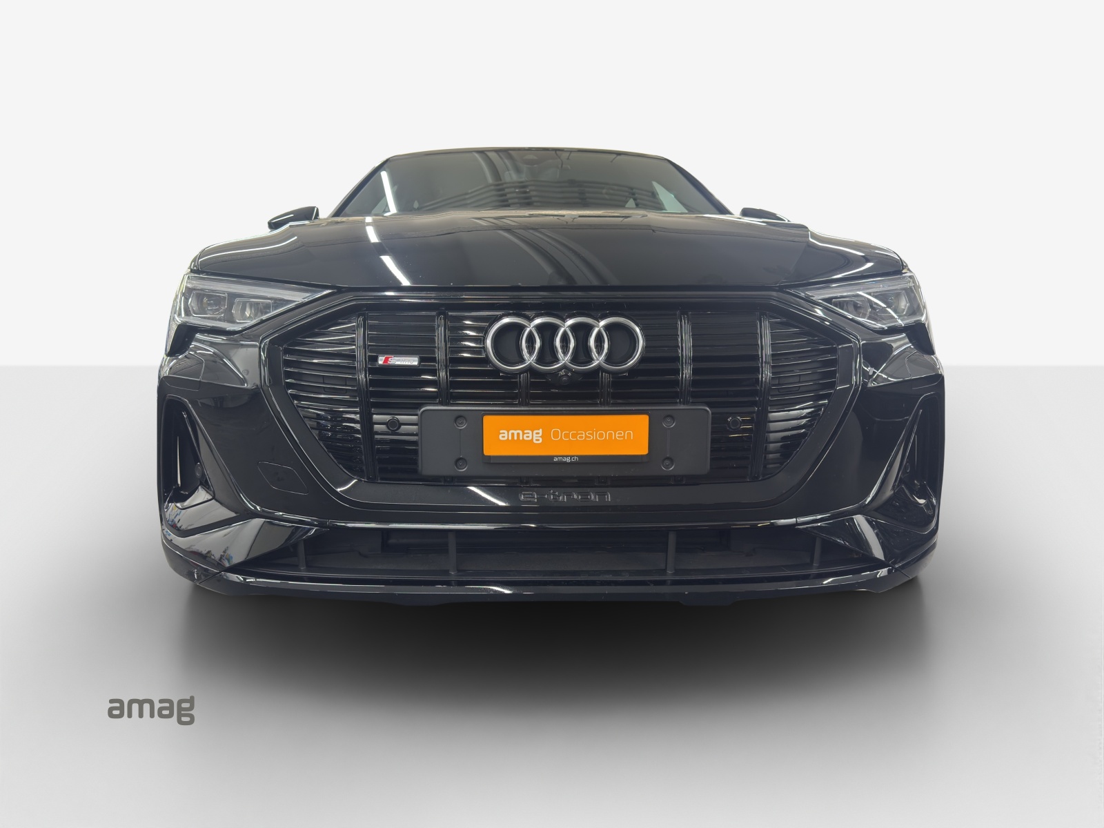 AUDI e-tron 55 S Line quattro-image-6