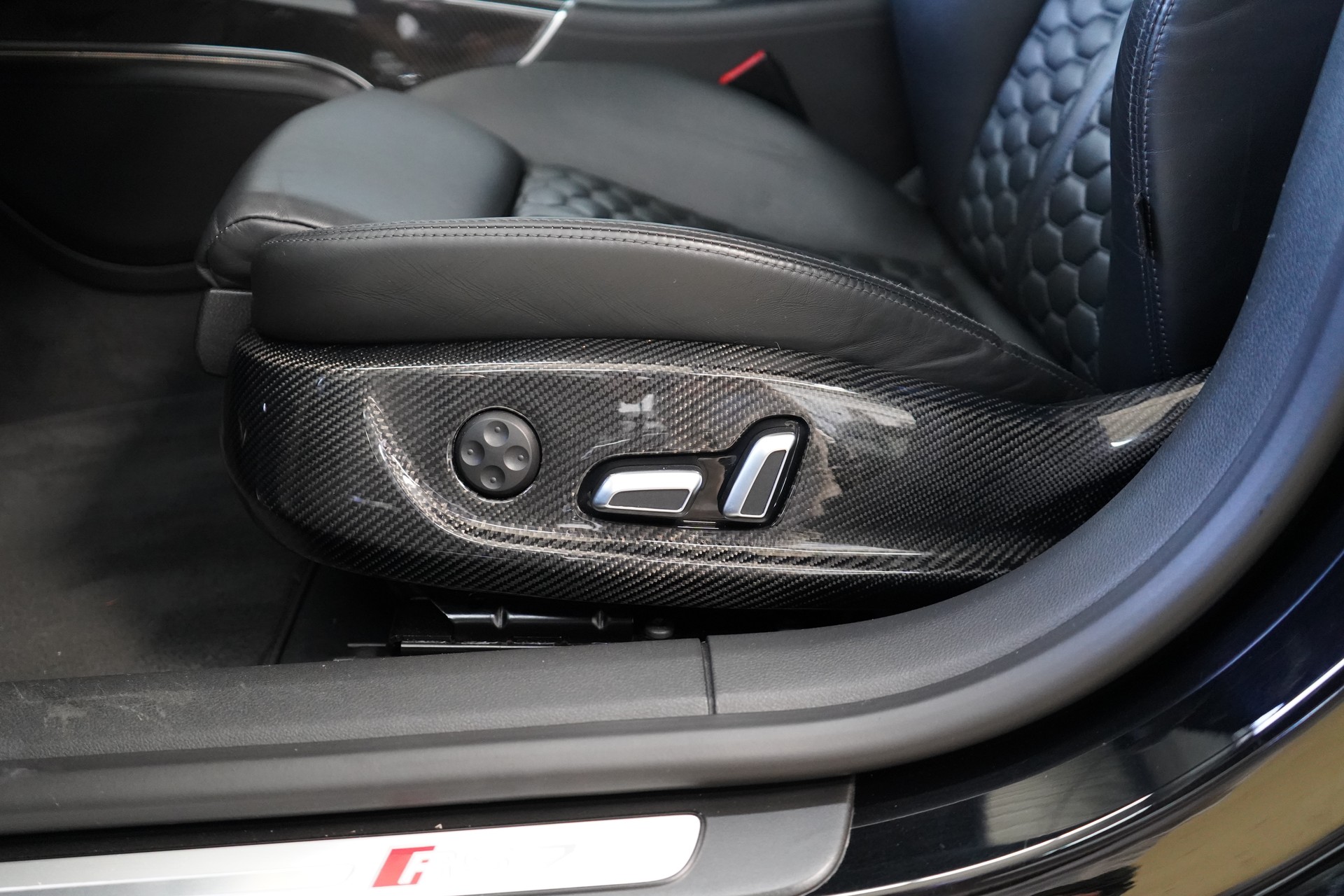 AUDI RS7 Sportback 4.0 TFSI V8 performance quattro-image-22