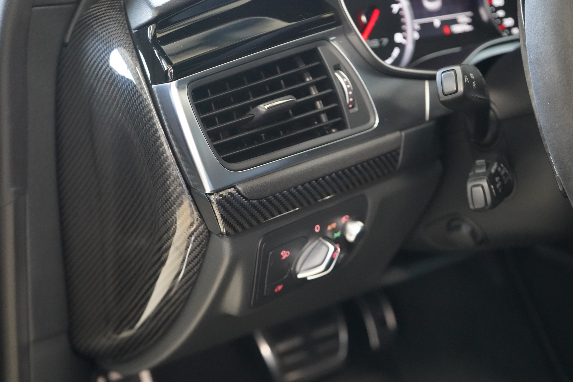 AUDI RS7 Sportback 4.0 TFSI V8 performance quattro-image-17