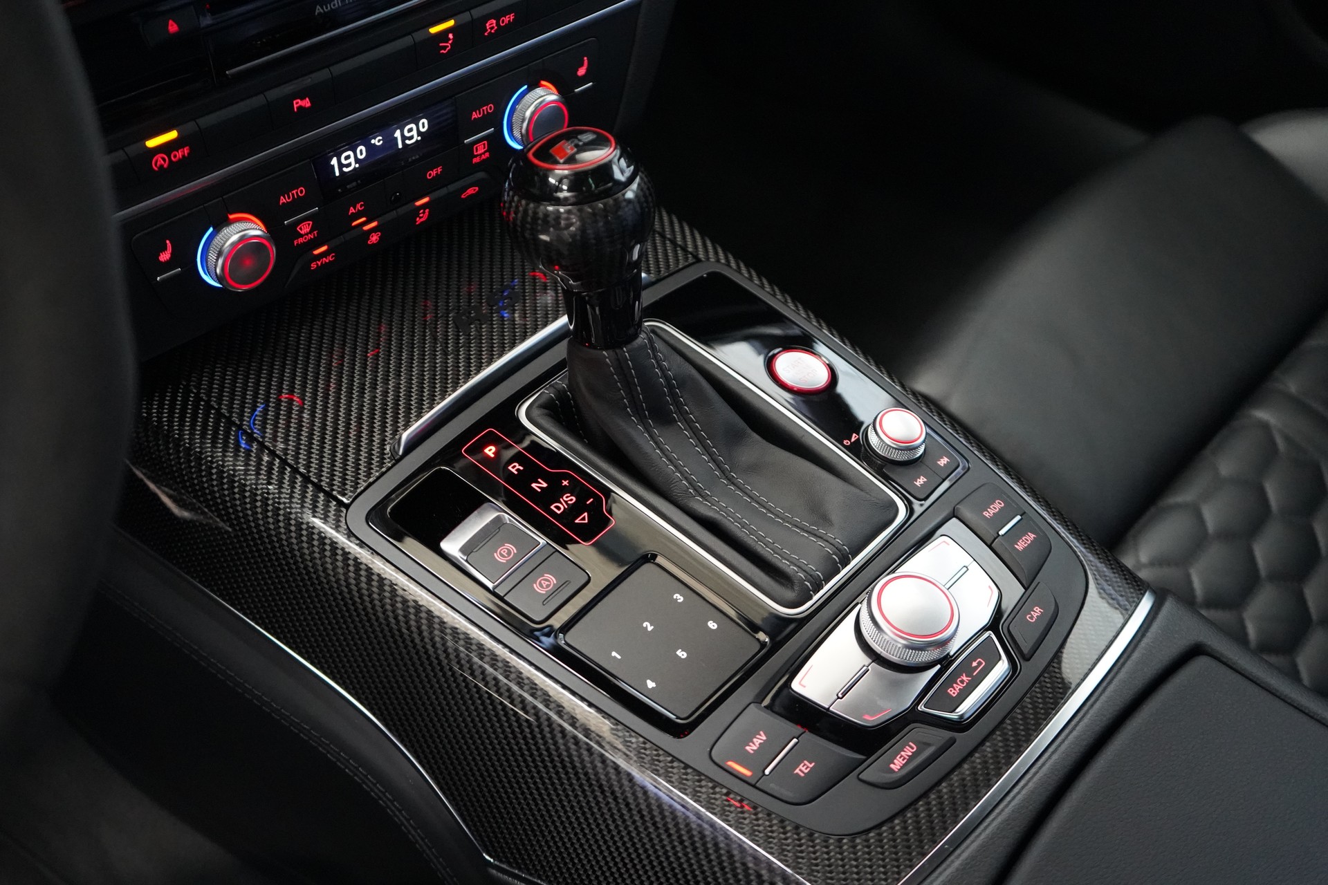 AUDI RS7 Sportback 4.0 TFSI V8 performance quattro-image-18