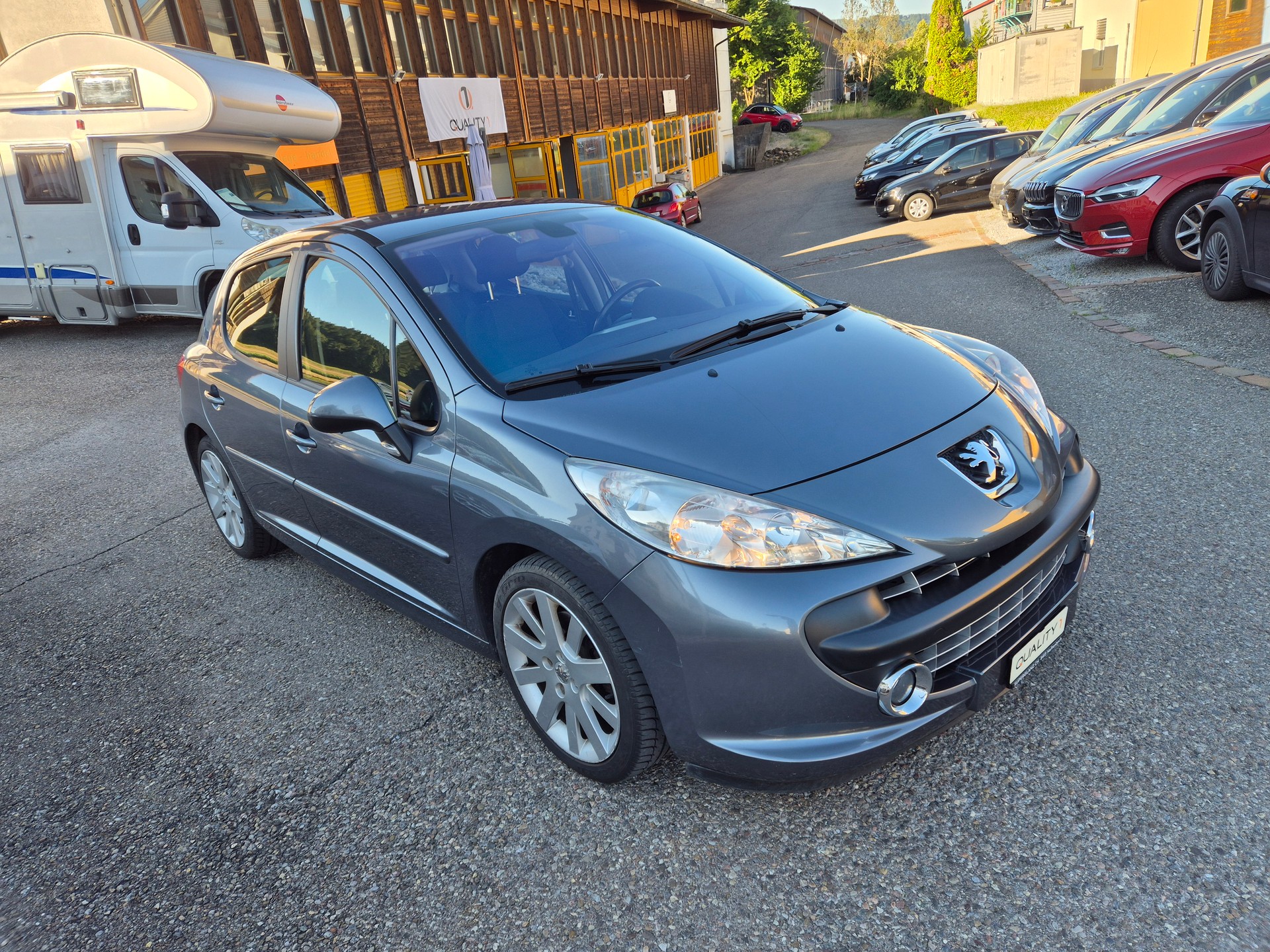 PEUGEOT 207 1.6 16V XT-image-16