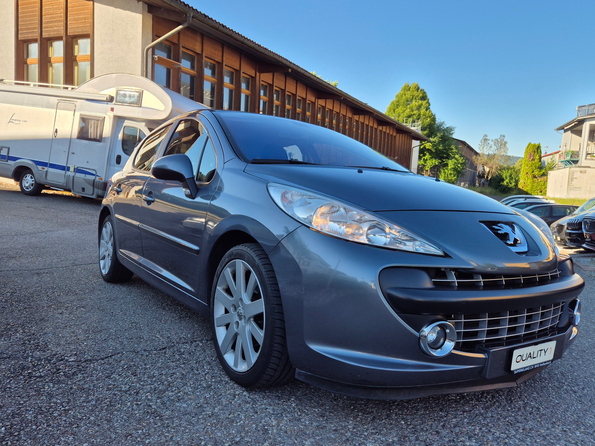 PEUGEOT 207 1.6 16V XT-image-12