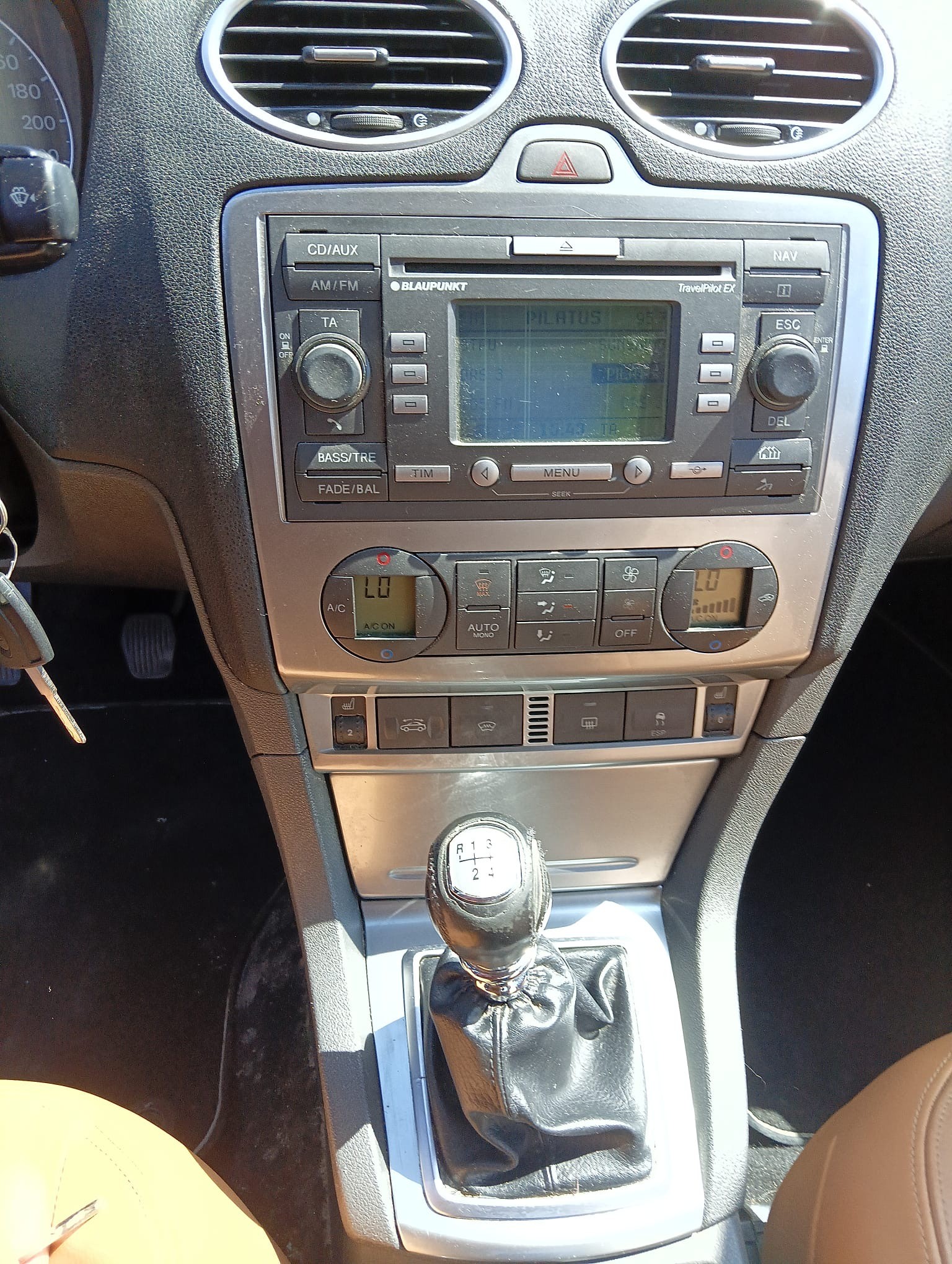 FORD Focus CC 2.0TDCi Titanium-image-6