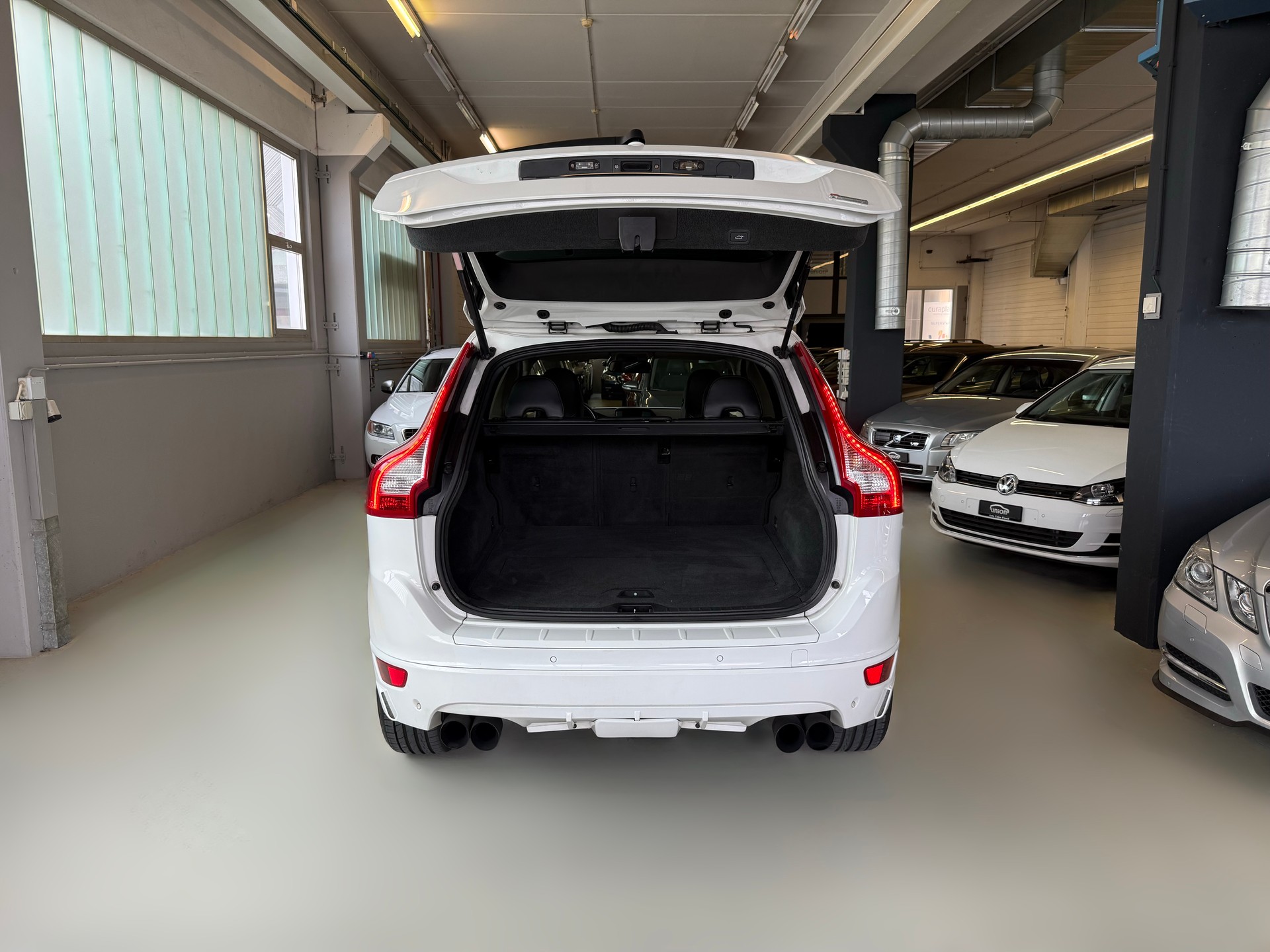 VOLVO XC60 T6 AWD Summum Geartronic-image-8