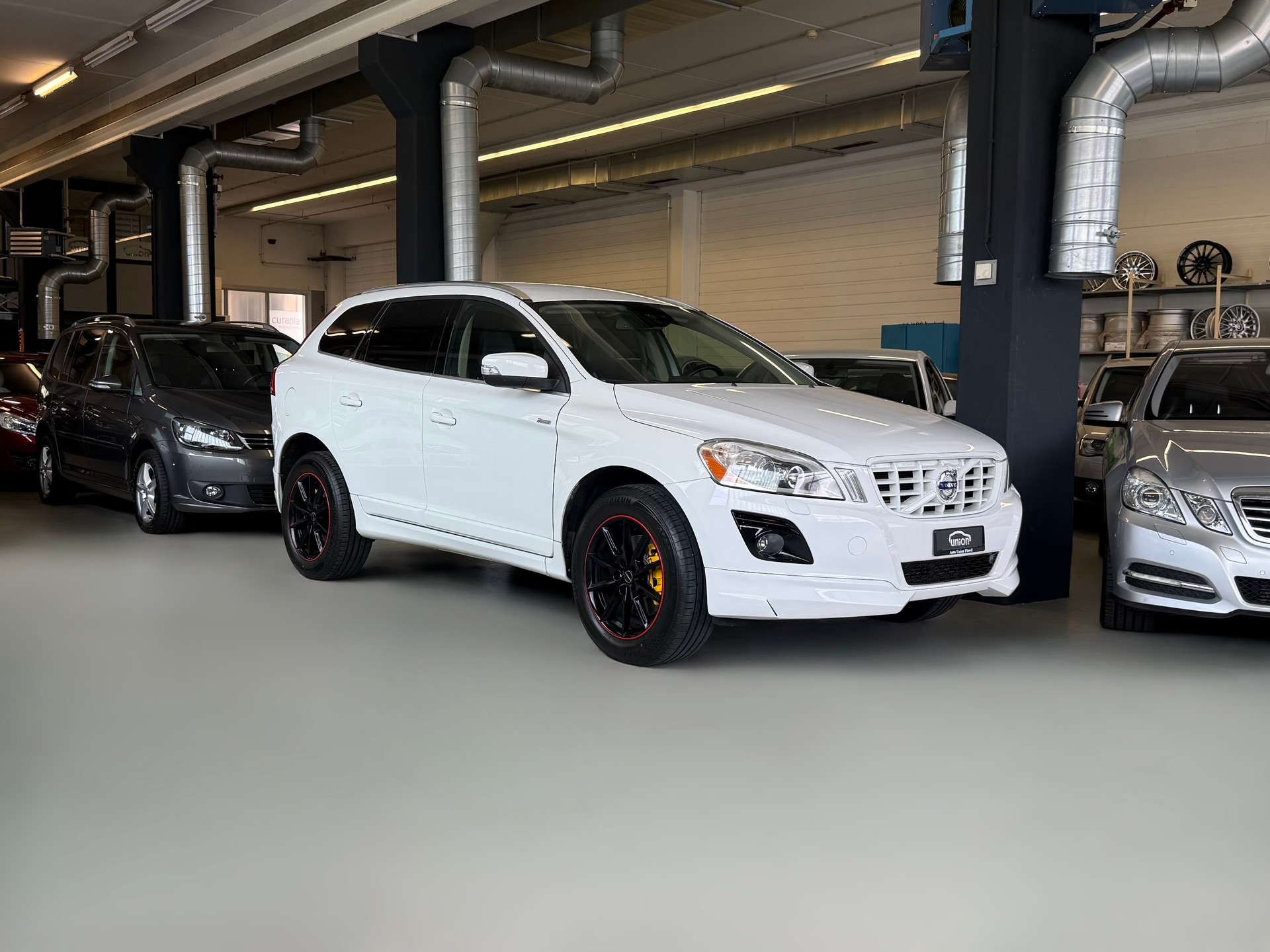 VOLVO XC60 T6 AWD Summum Geartronic-image-1