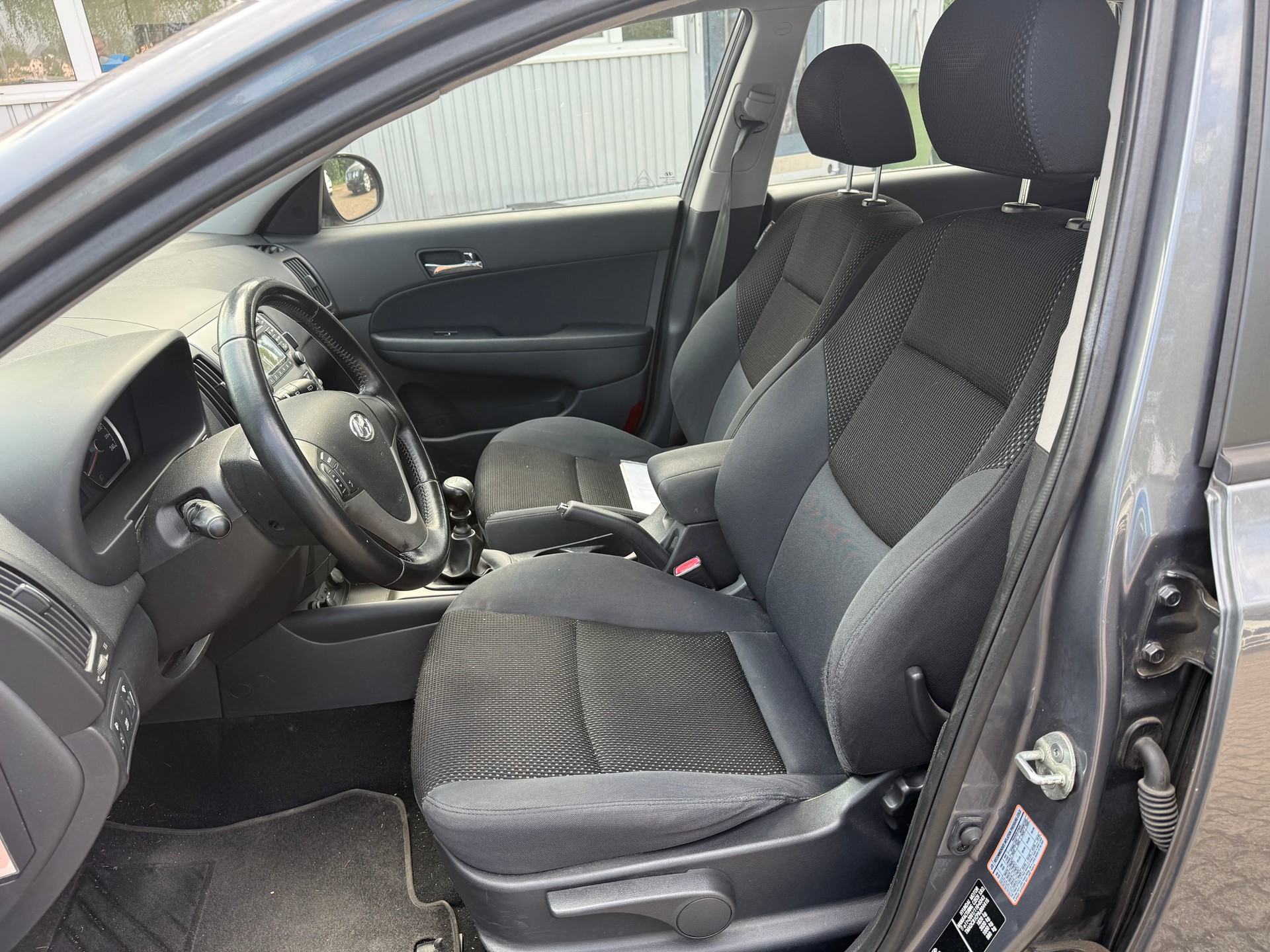 HYUNDAI i30 Wagon 1.4 Comfort-image-9