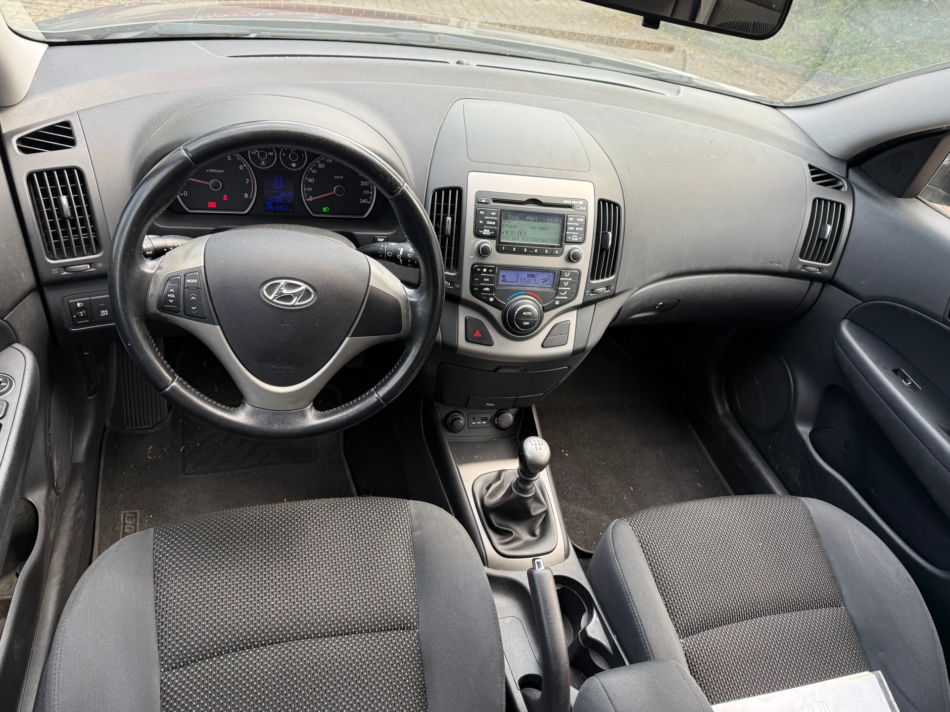 HYUNDAI i30 Wagon 1.4 Comfort-image-8