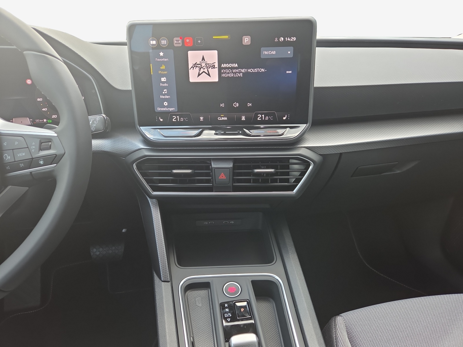 SEAT Leon 1.5 eTSI mHEV DSG Go-image-10