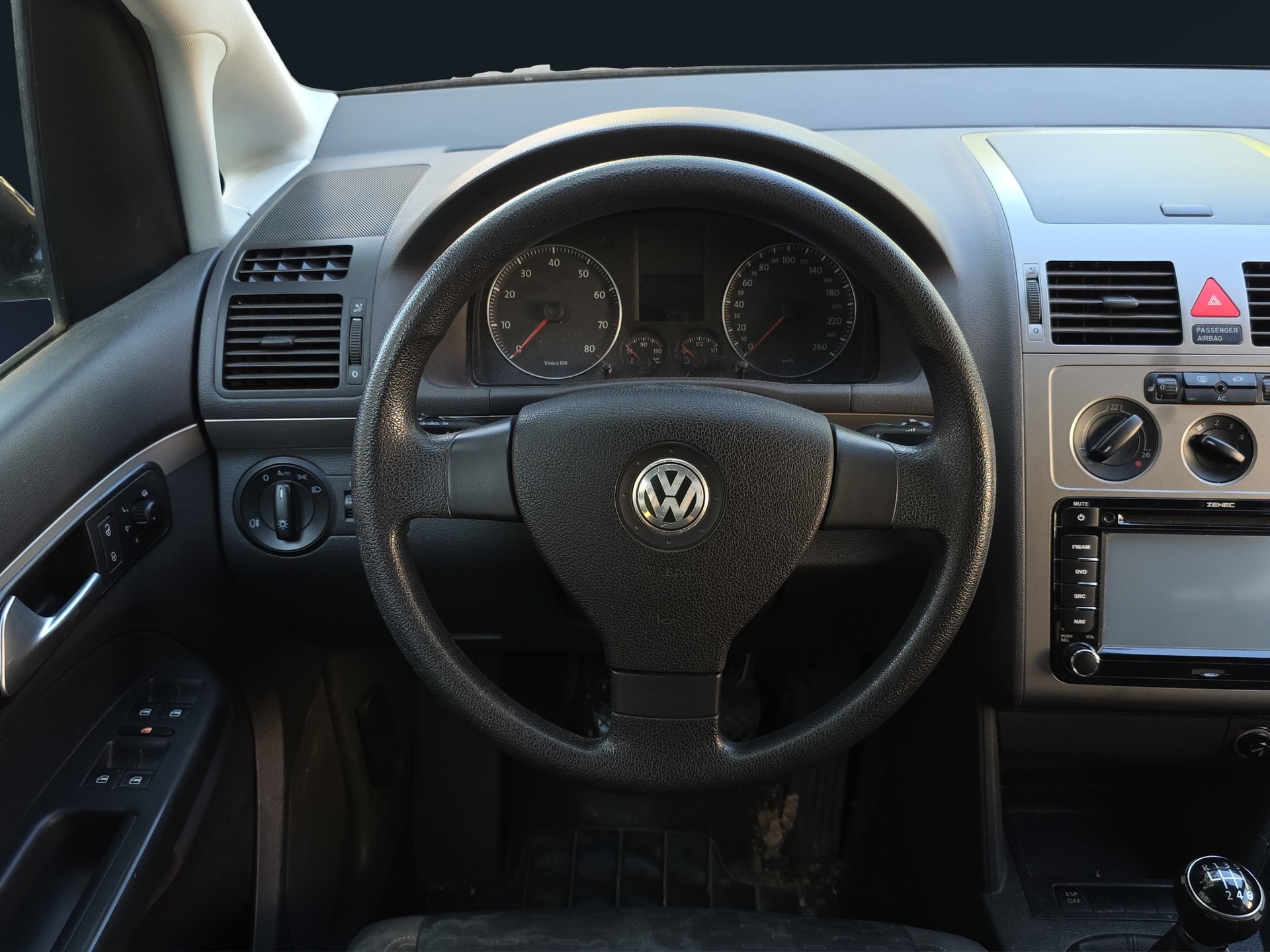 VW Touran 1.4 TSI Trendline-image-11