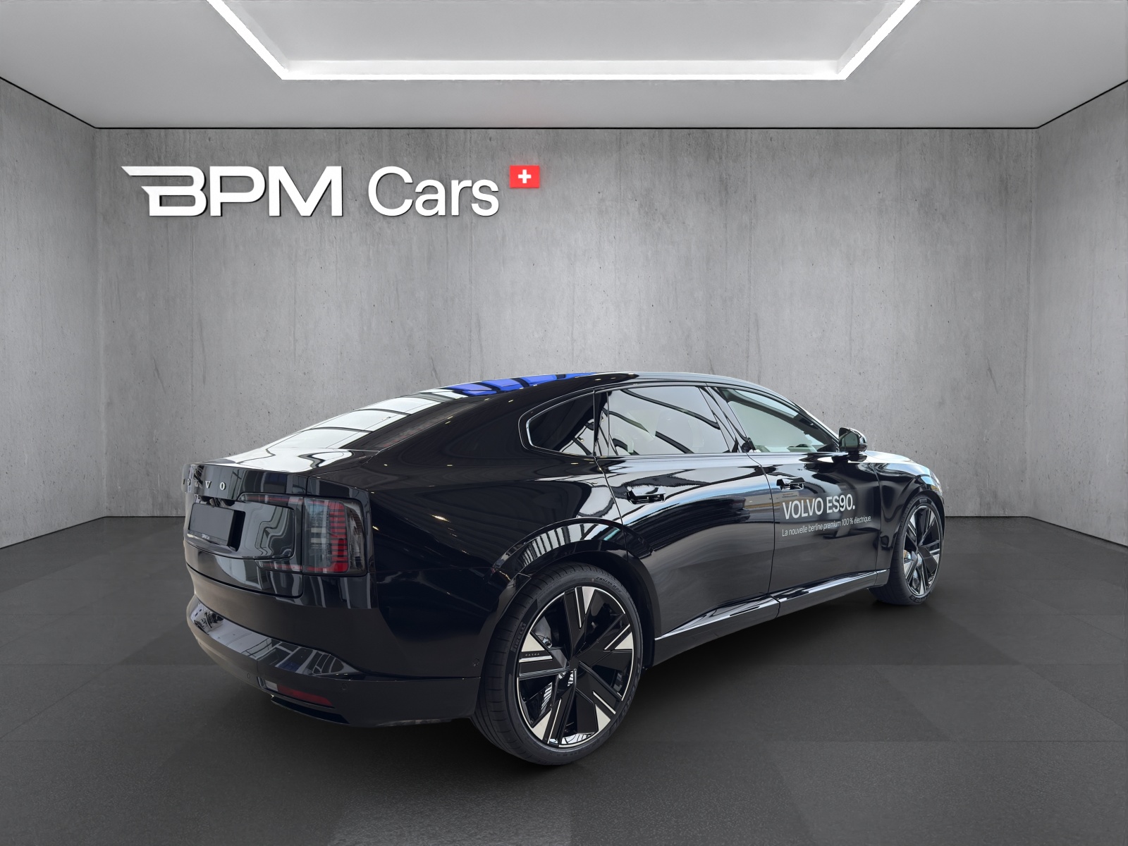 VOLVO ES90 Ultra-showroom-element-3
