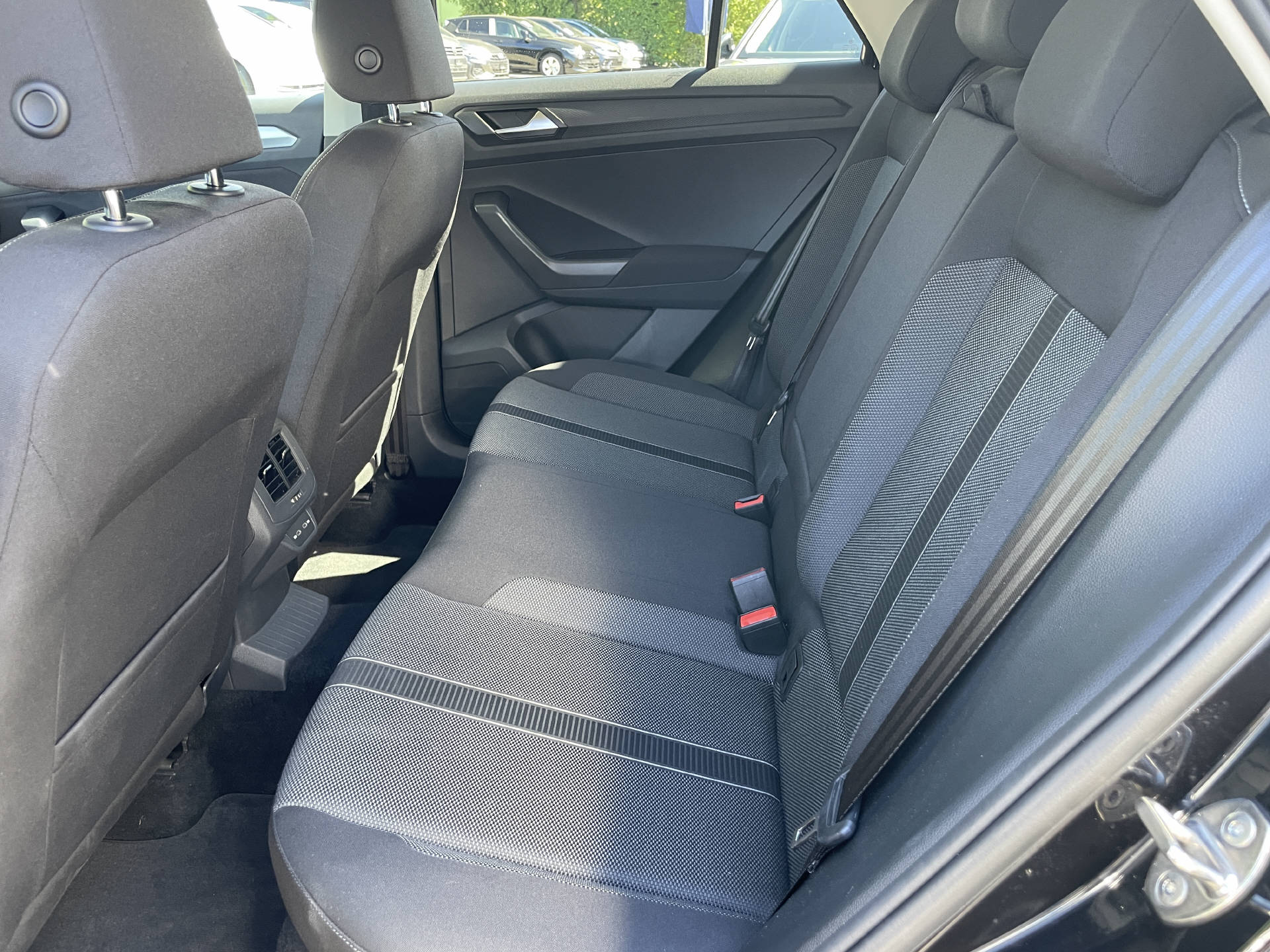 VW T-Roc 1.5 TSI Life DSG-image-10