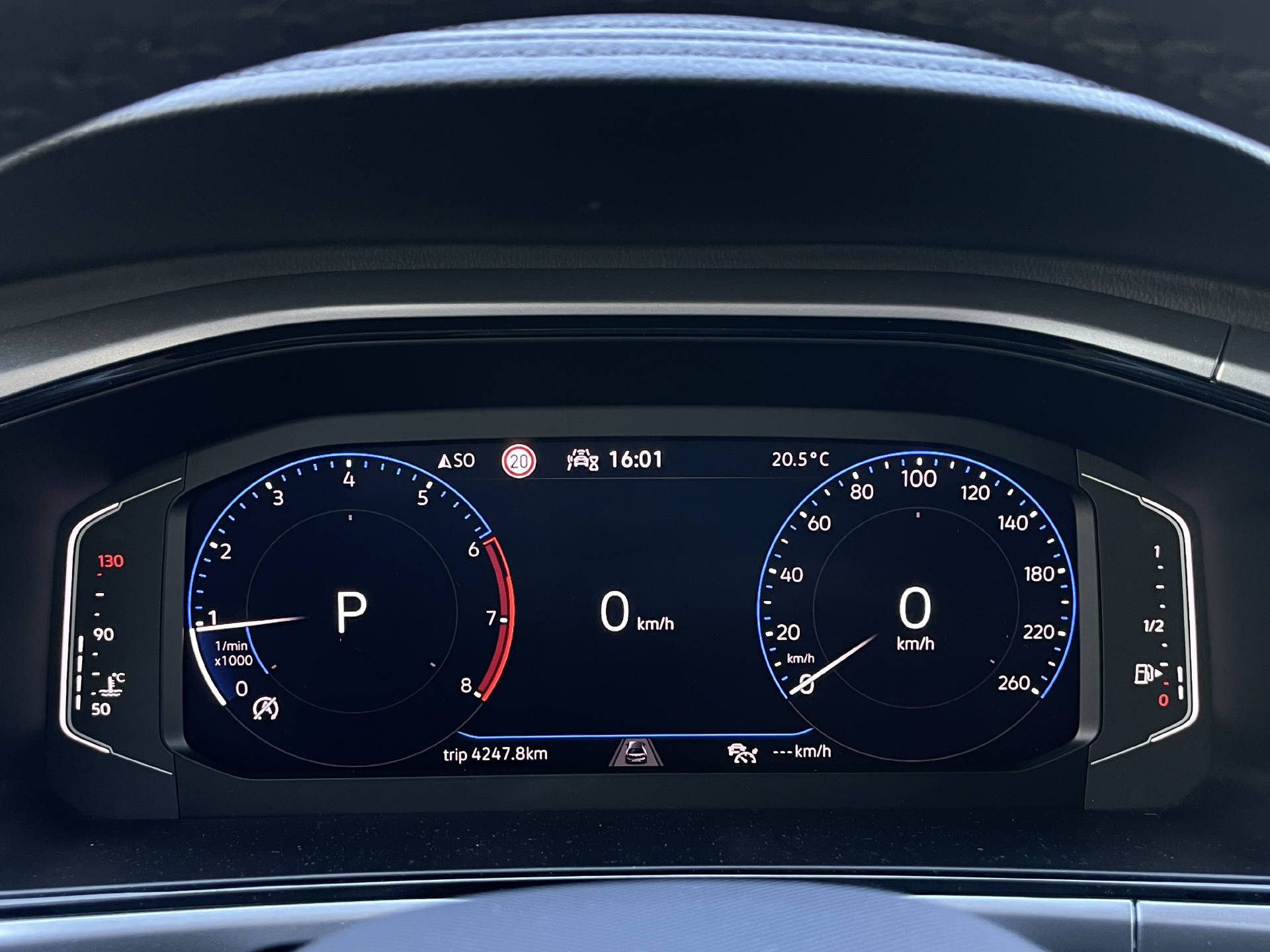 VW T-Roc 1.5 TSI Life DSG-image-13
