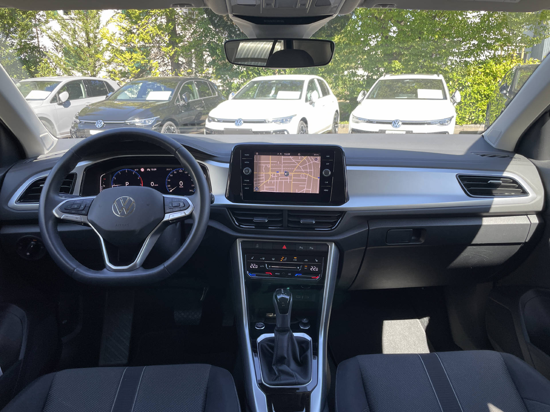 VW T-Roc 1.5 TSI Life DSG-image-11
