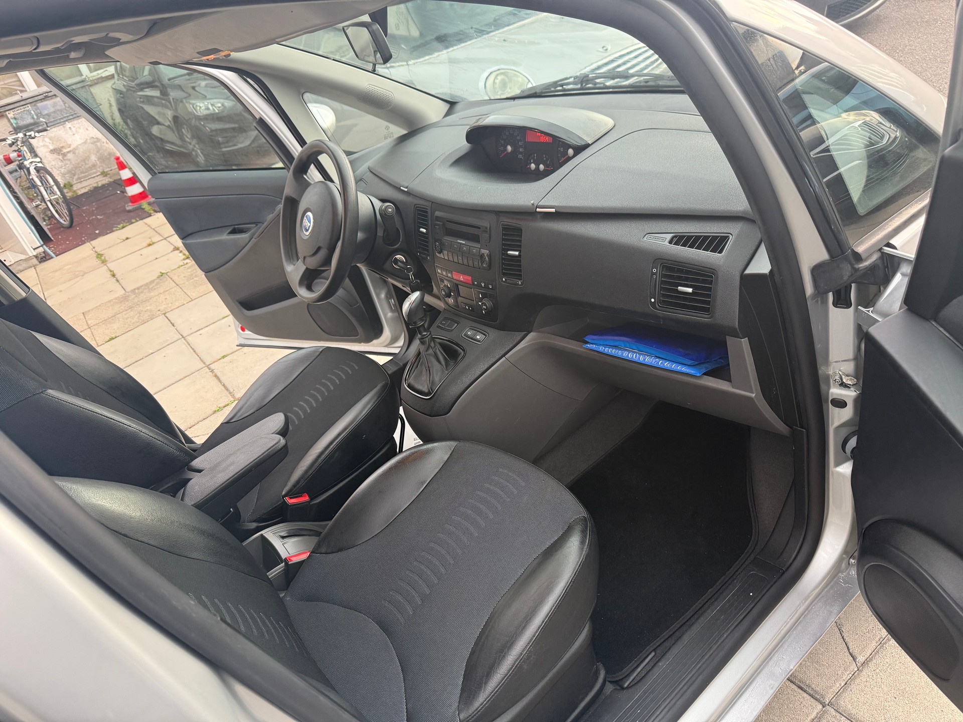 FIAT Idea 1.4 16V Active-image-6
