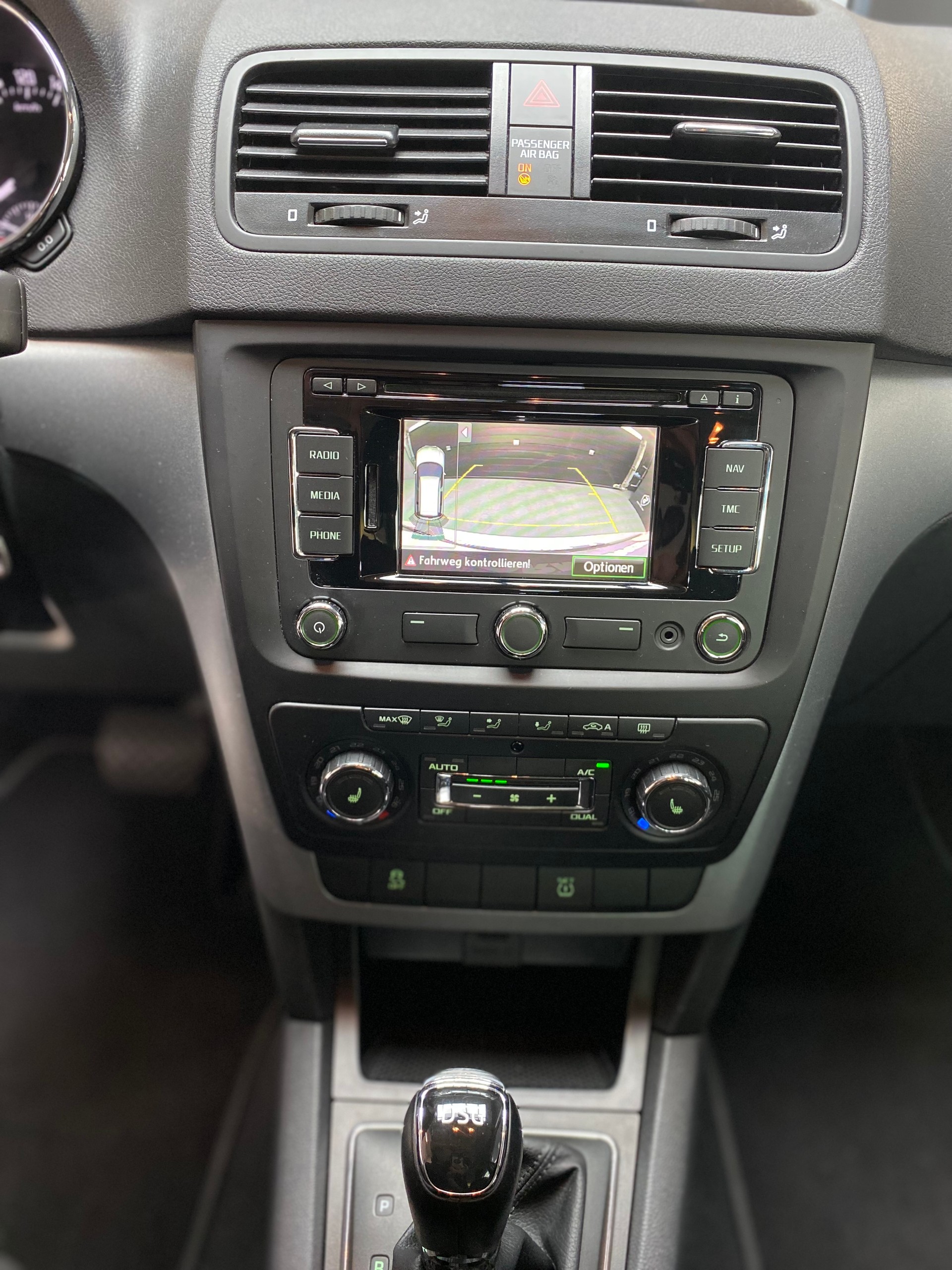 SKODA Yeti 1.4 TSI Elegance DSG-image-7