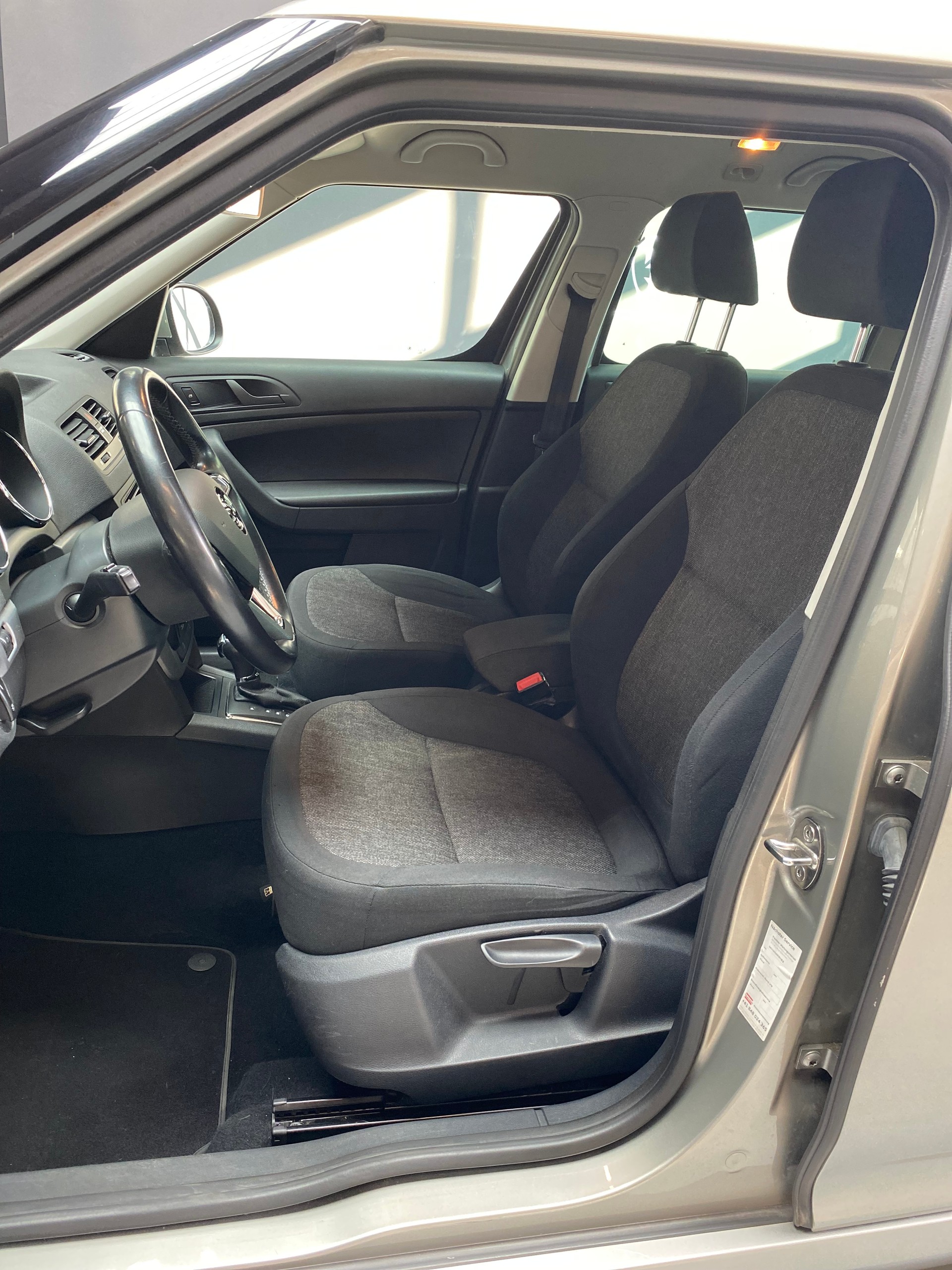 SKODA Yeti 1.4 TSI Elegance DSG-image-5