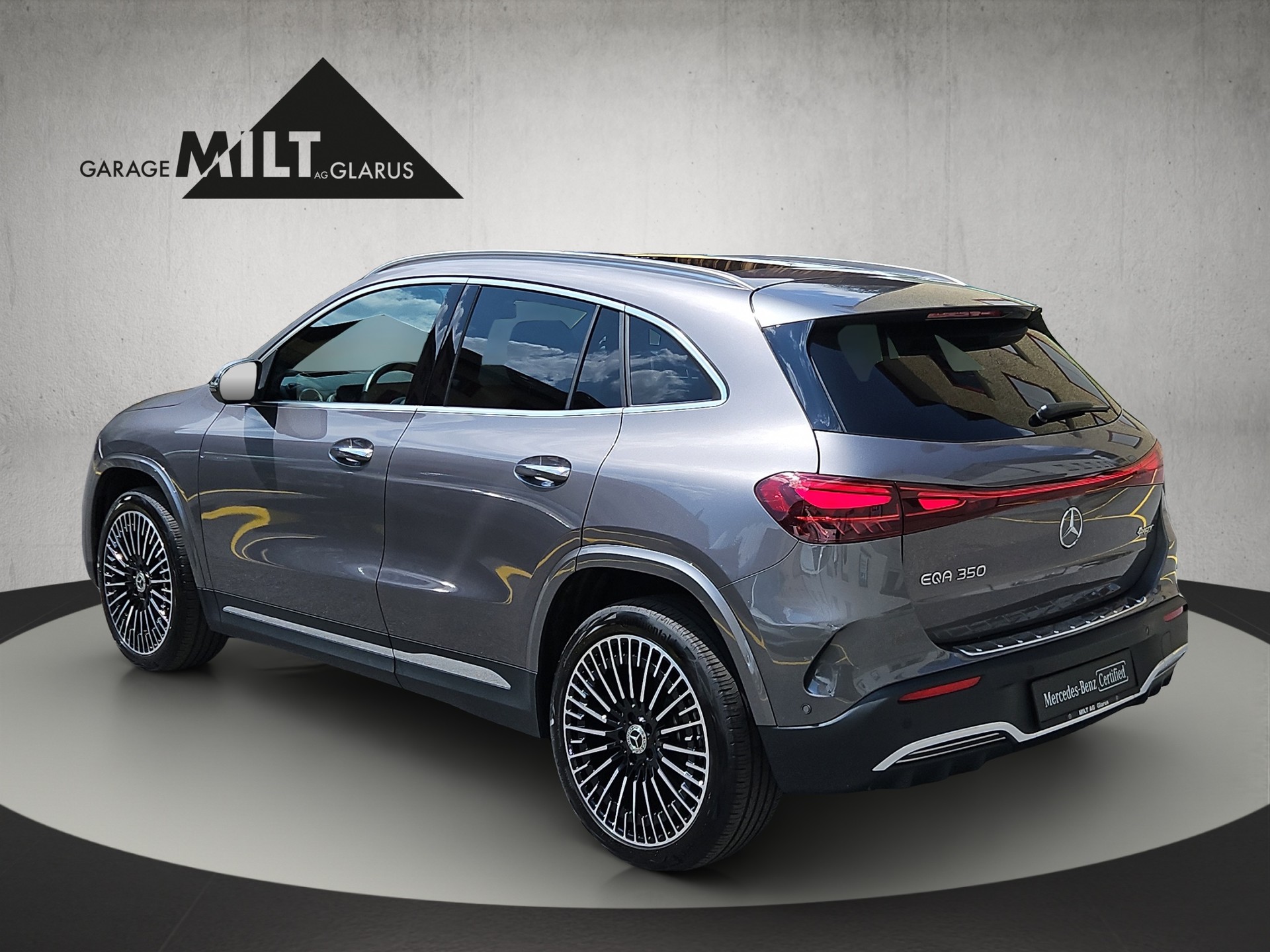 MERCEDES-BENZ EQA 350 Swiss Star AMG Line 4matic-image-5