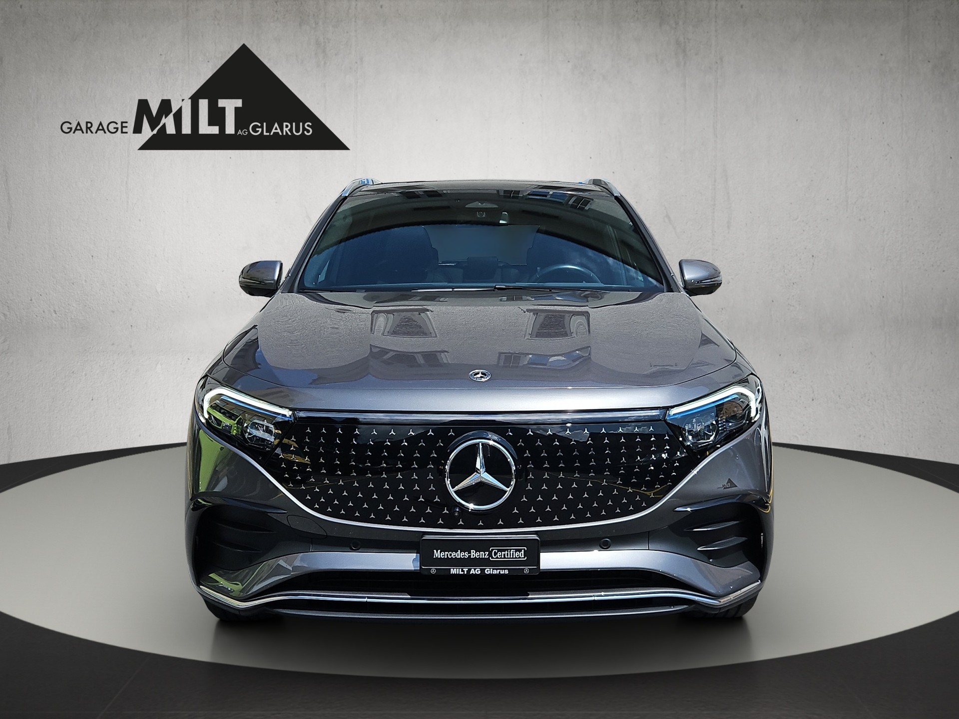 MERCEDES-BENZ EQA 350 Swiss Star AMG Line 4matic-showroom-element-2
