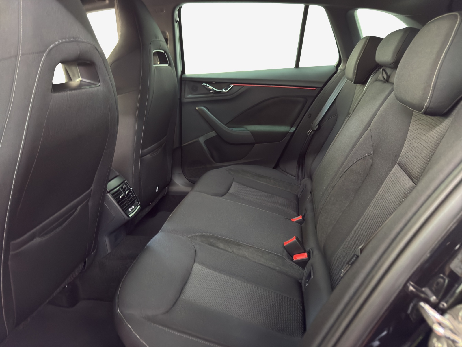SKODA Scala 1.5 TSI Dynamic DSG-image-11