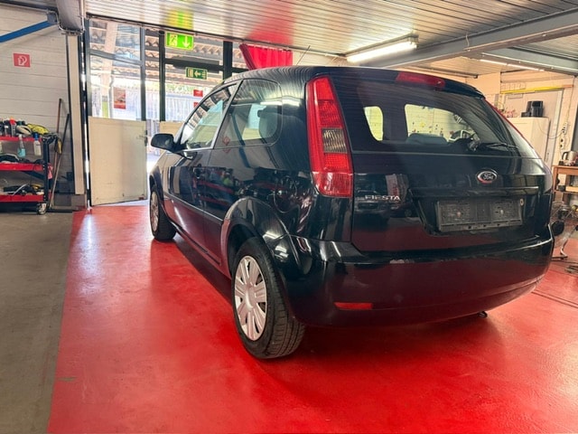 FORD Fiesta 1.25 16V Azura-image-6