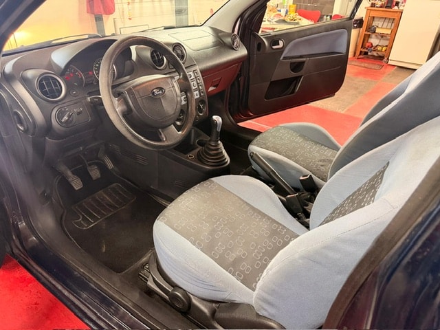FORD Fiesta 1.25 16V Azura-image-12