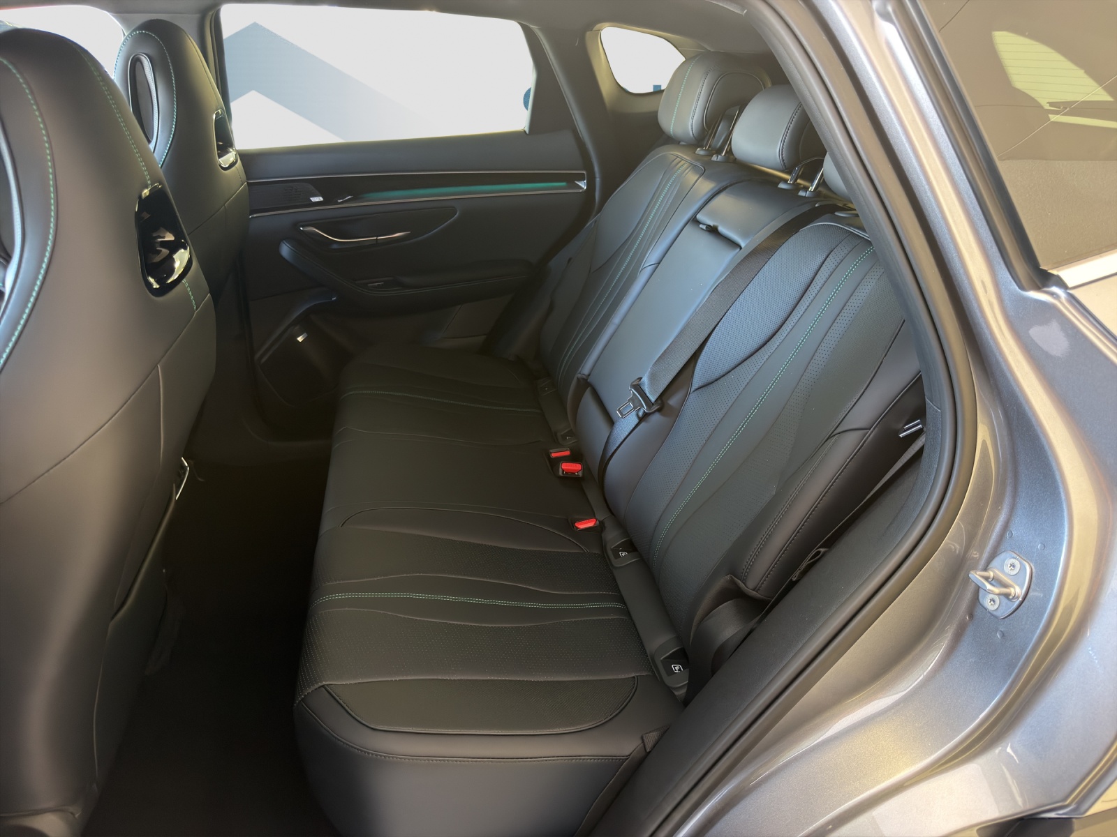 BYD Seal U DM-i Design AWD-image-7