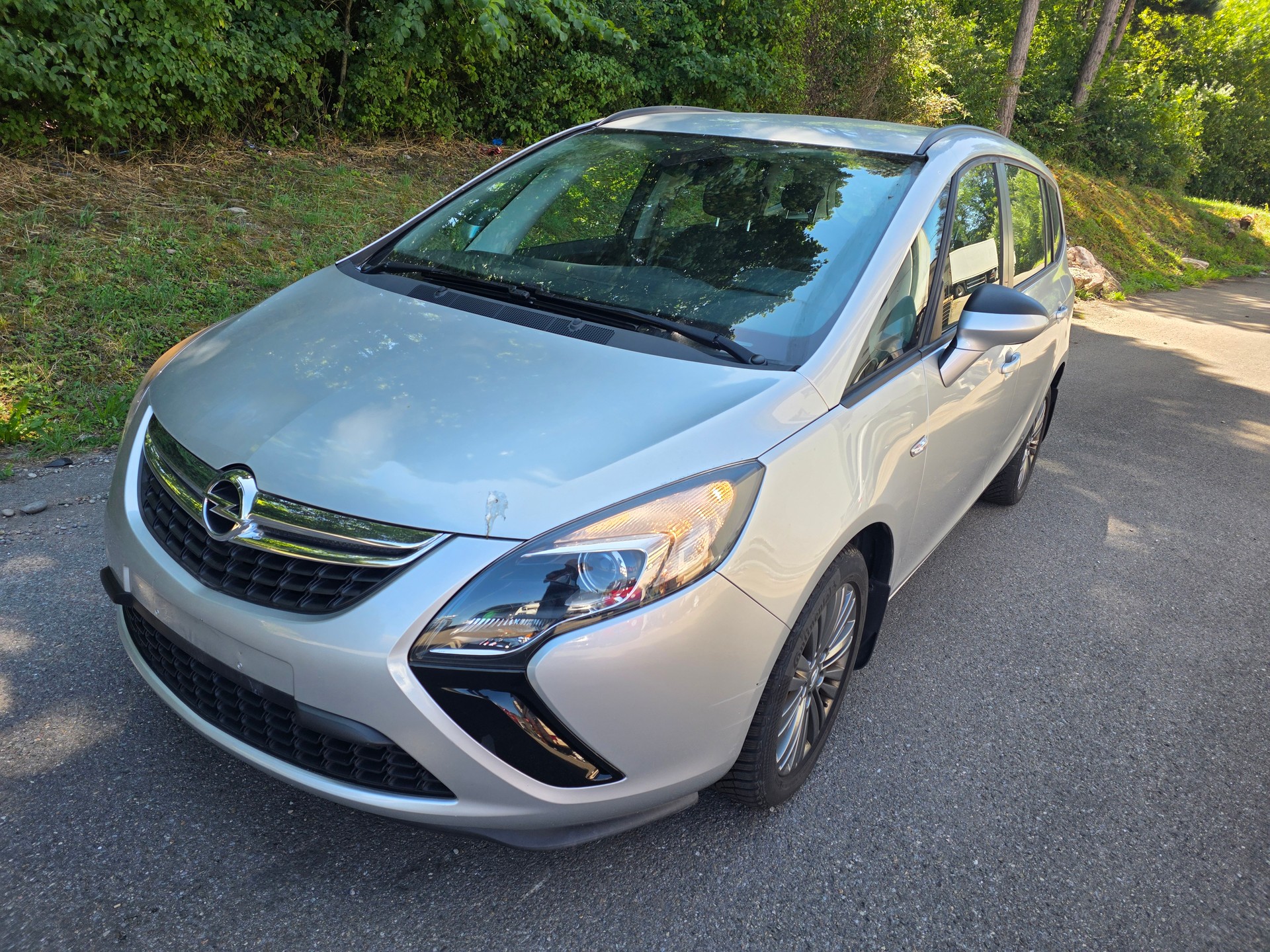 OPEL Zafira Tourer 1.6i 16V CNG Turbo Active Edition-image-1