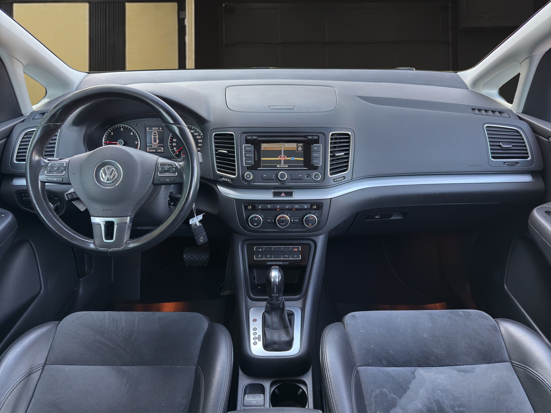 VW Sharan 2.0 TDI BlueMotion Technology Highline DSG-image-10