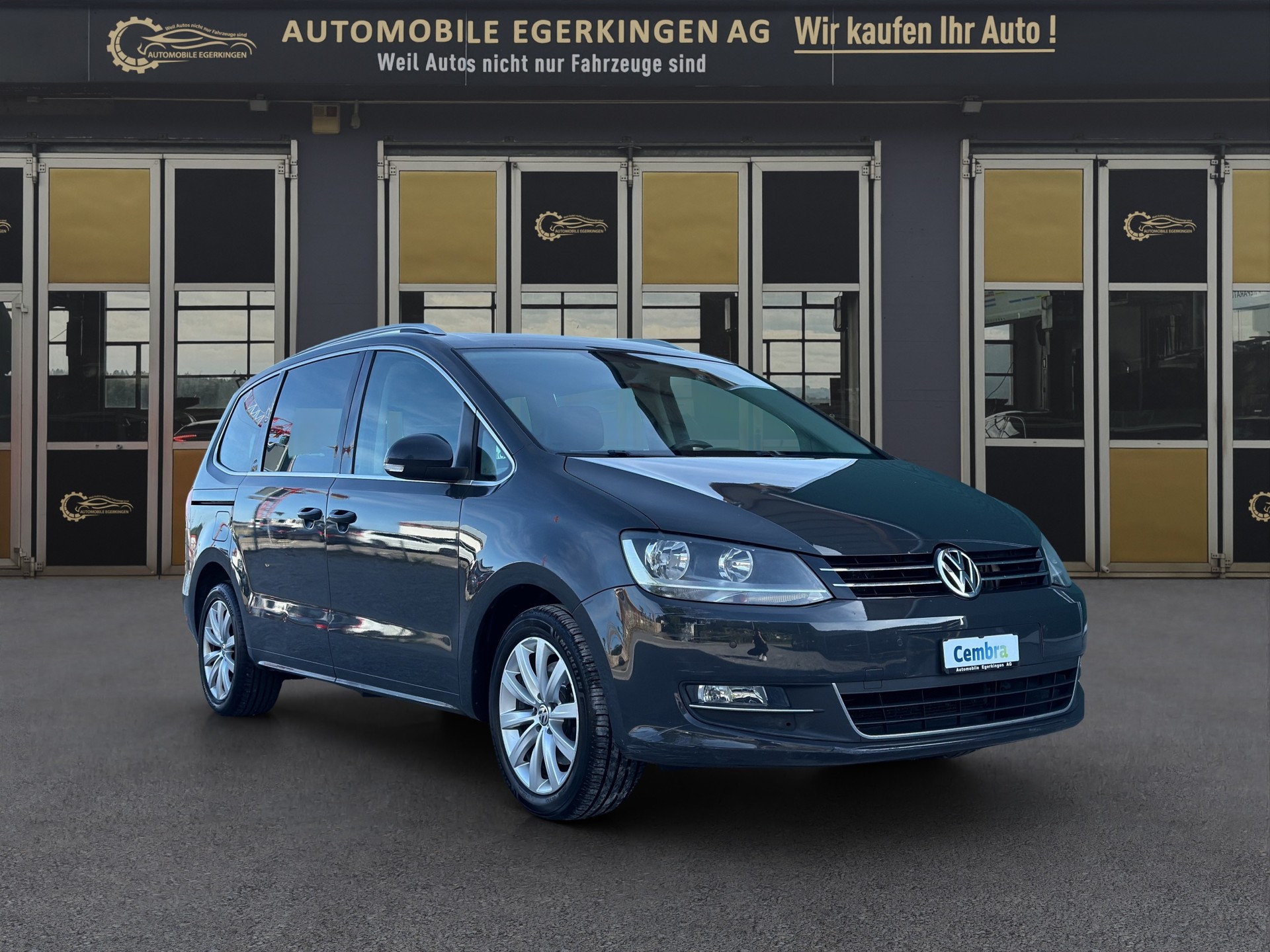 VW Sharan 2.0 TDI BlueMotion Technology Highline DSG-image-2