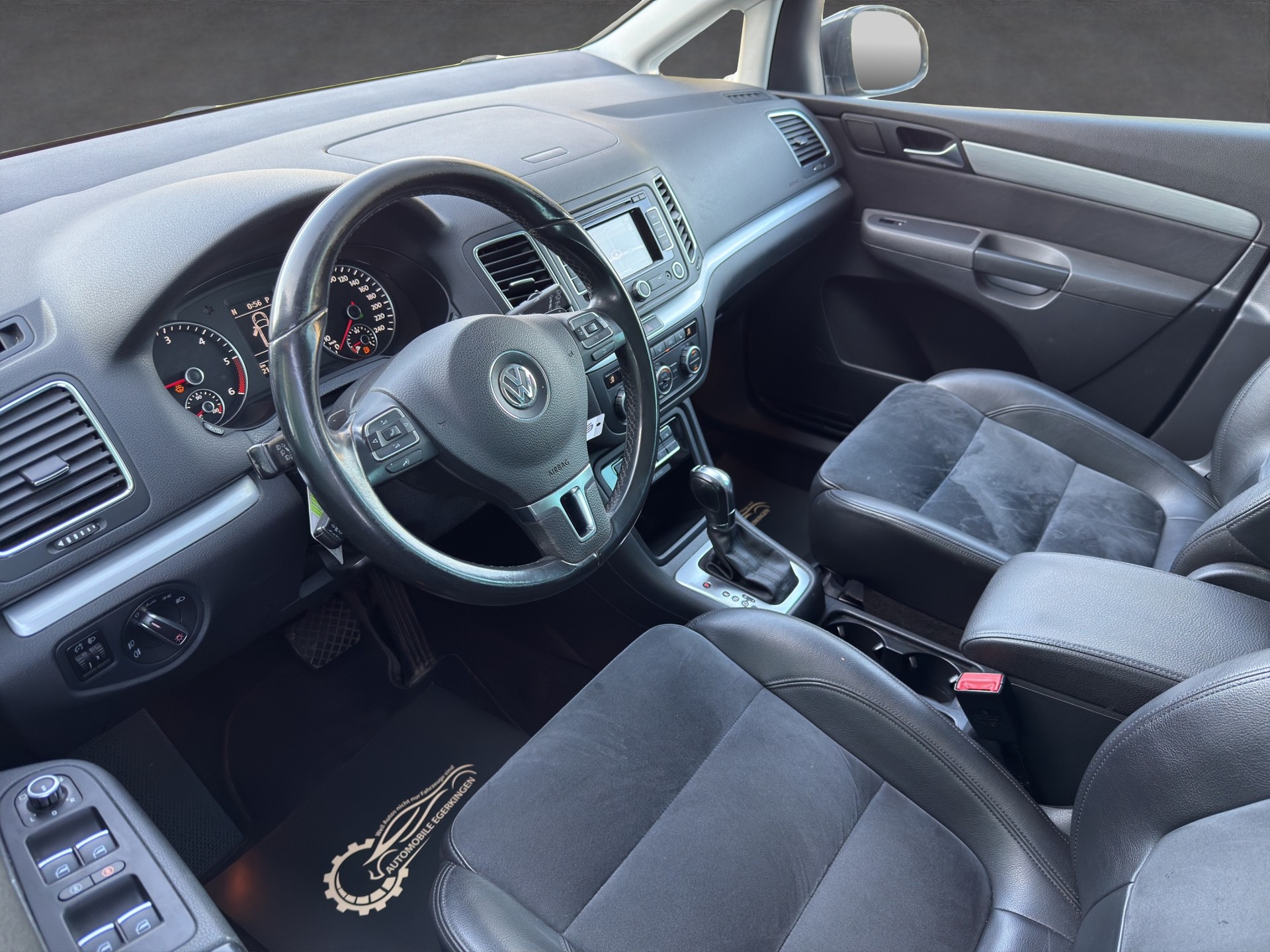 VW Sharan 2.0 TDI BlueMotion Technology Highline DSG-image-8