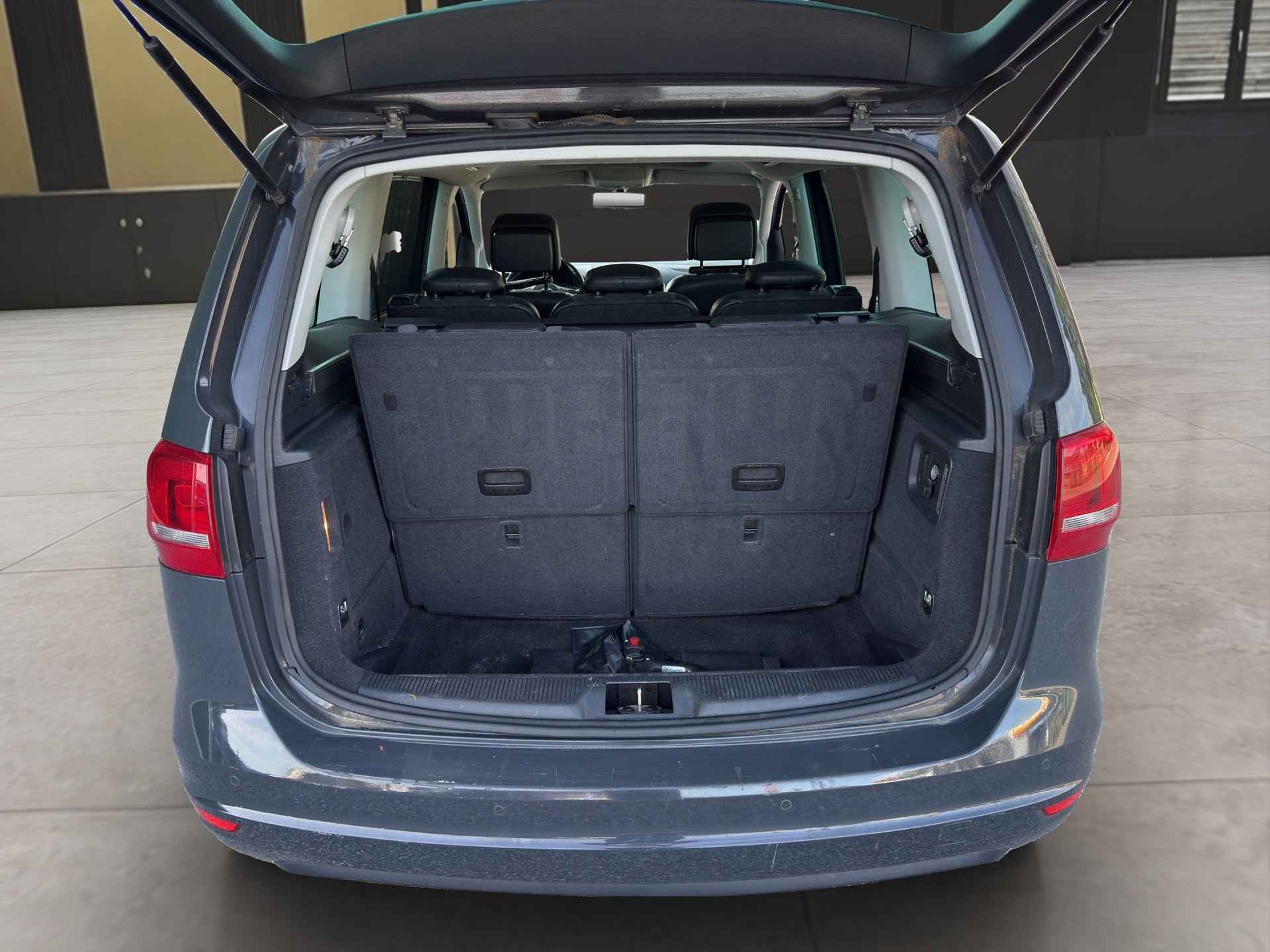 VW Sharan 2.0 TDI BlueMotion Technology Highline DSG-image-14