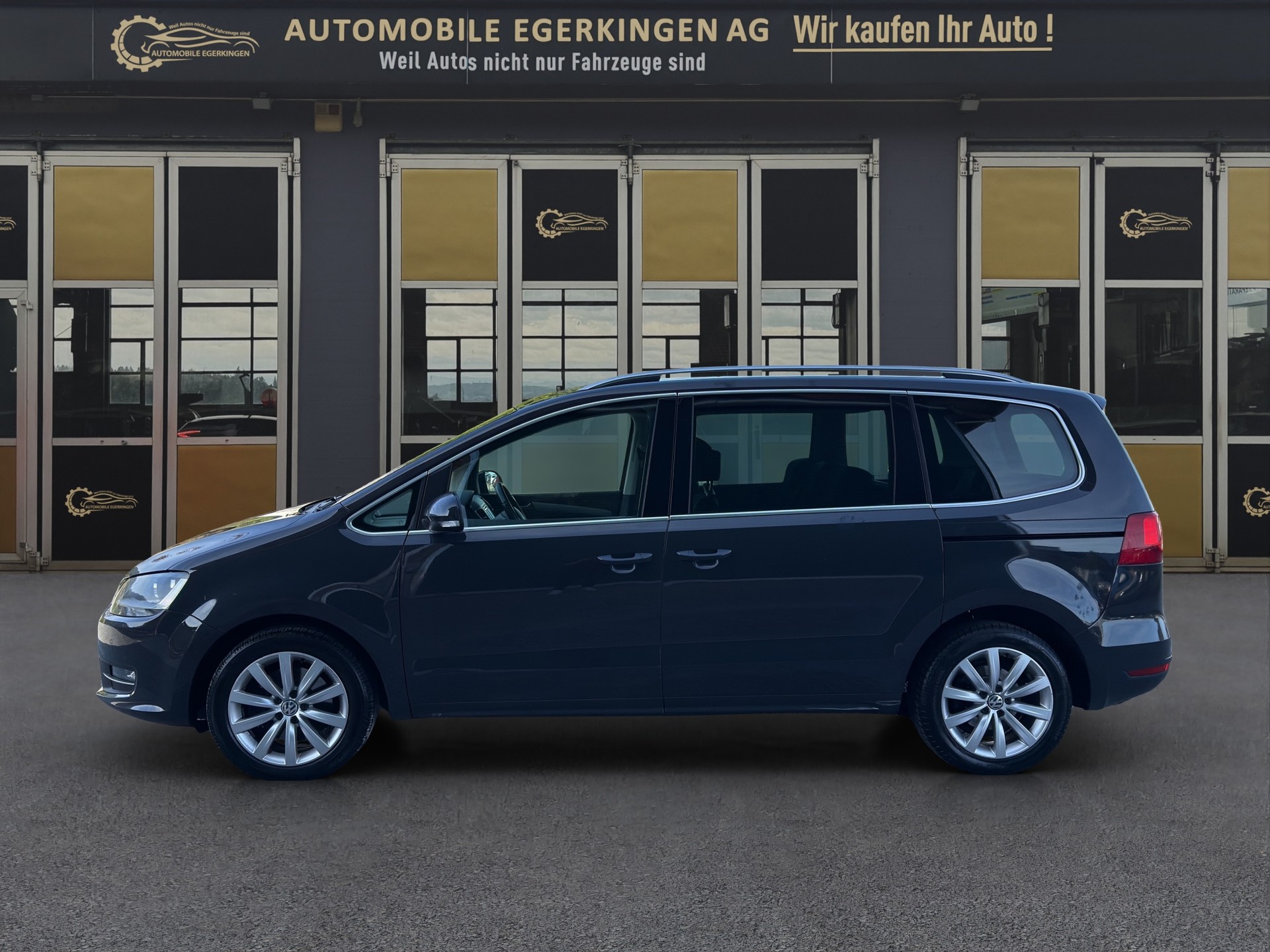 VW Sharan 2.0 TDI BlueMotion Technology Highline DSG-image-7