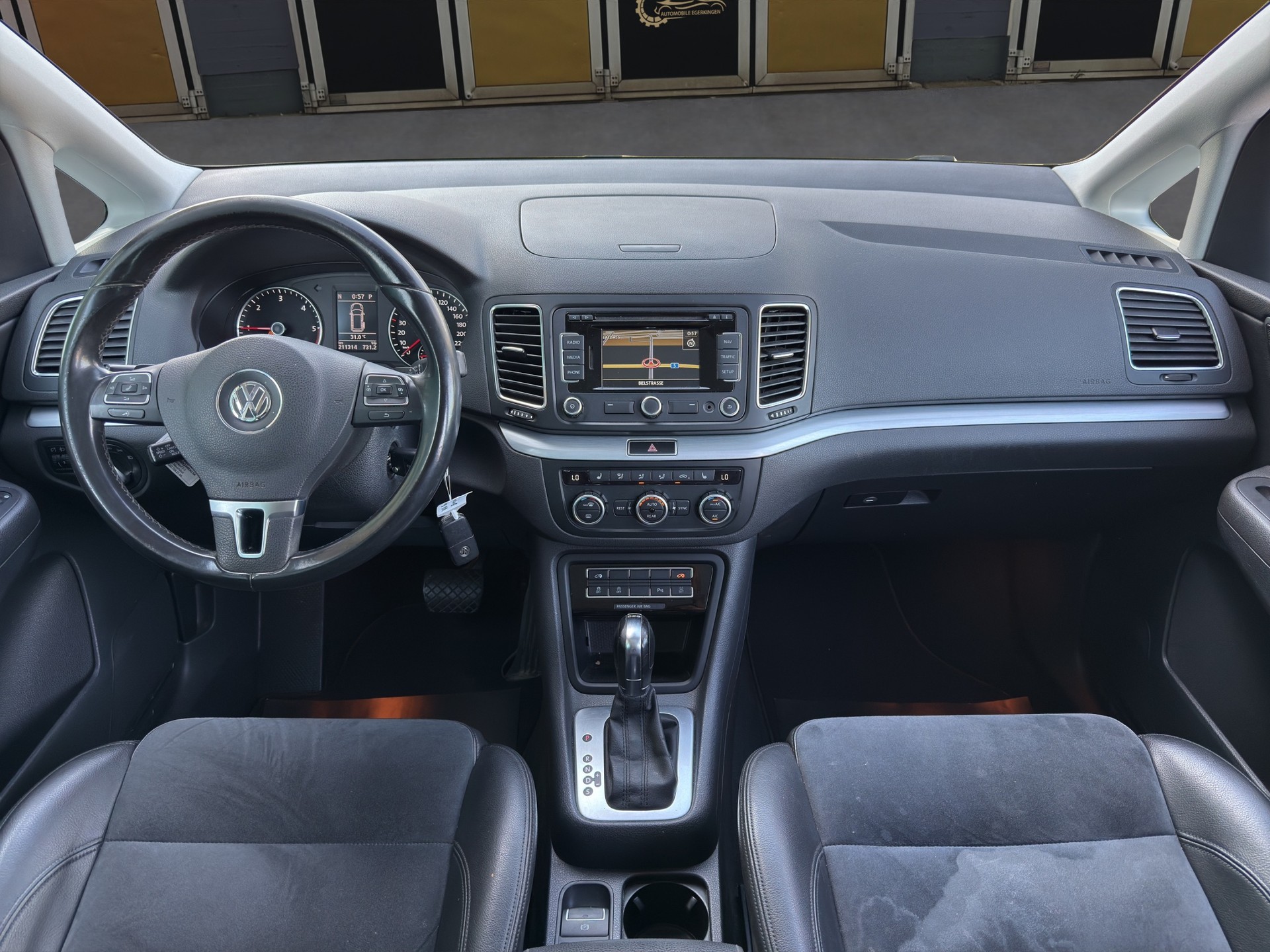 VW Sharan 2.0 TDI BlueMotion Technology Highline DSG-image-11