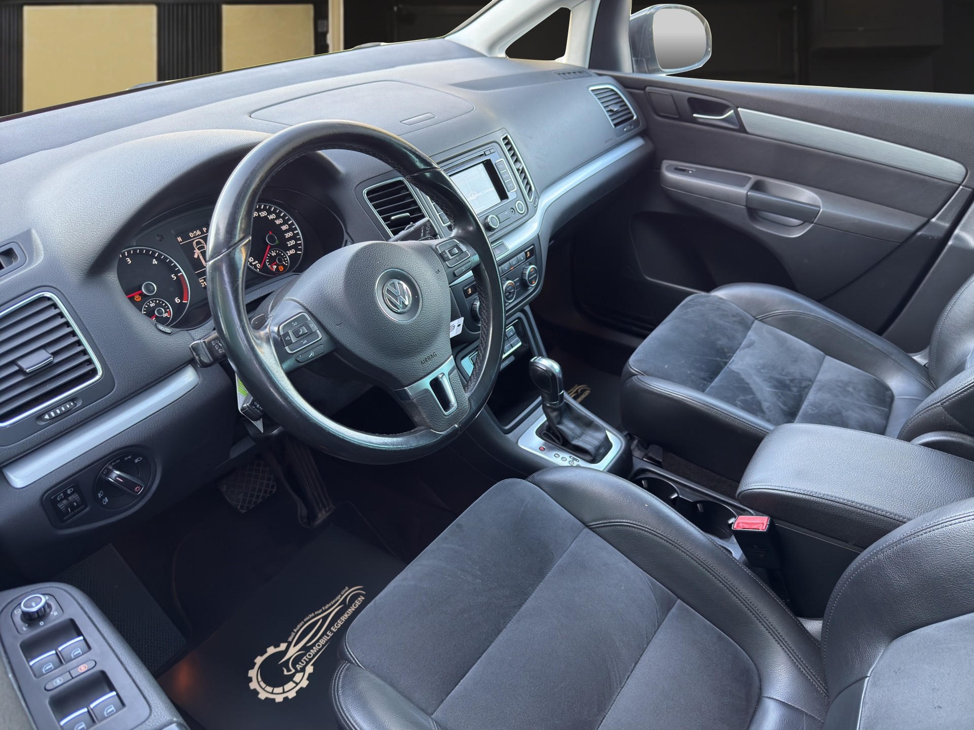 VW Sharan 2.0 TDI BlueMotion Technology Highline DSG-image-8