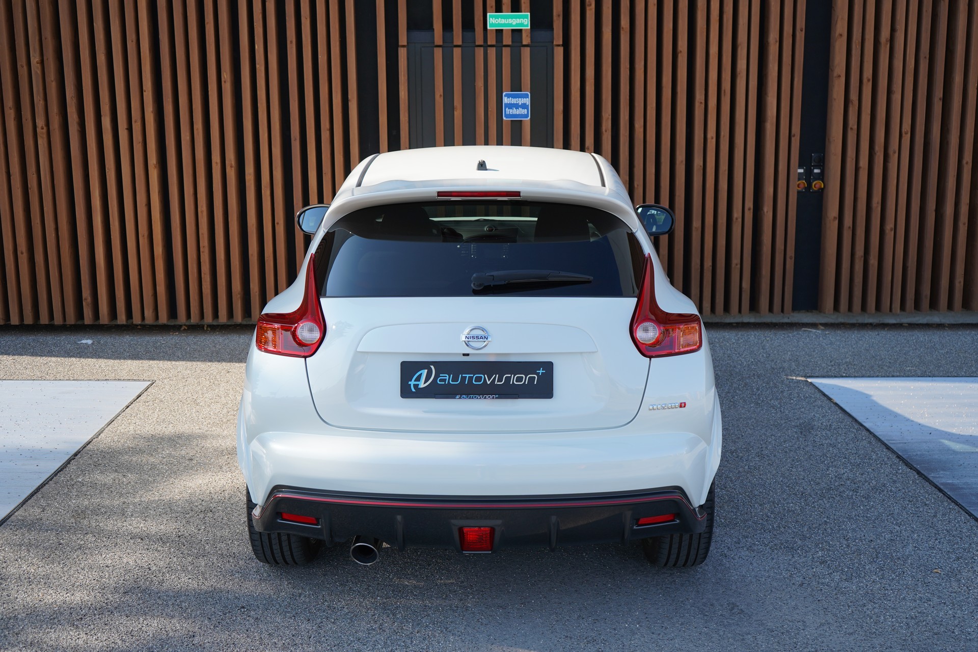 NISSAN JUKE 1.6 DIG-T NISMO 4x4 XTRONIC M-CVT l 200 PS-image-13